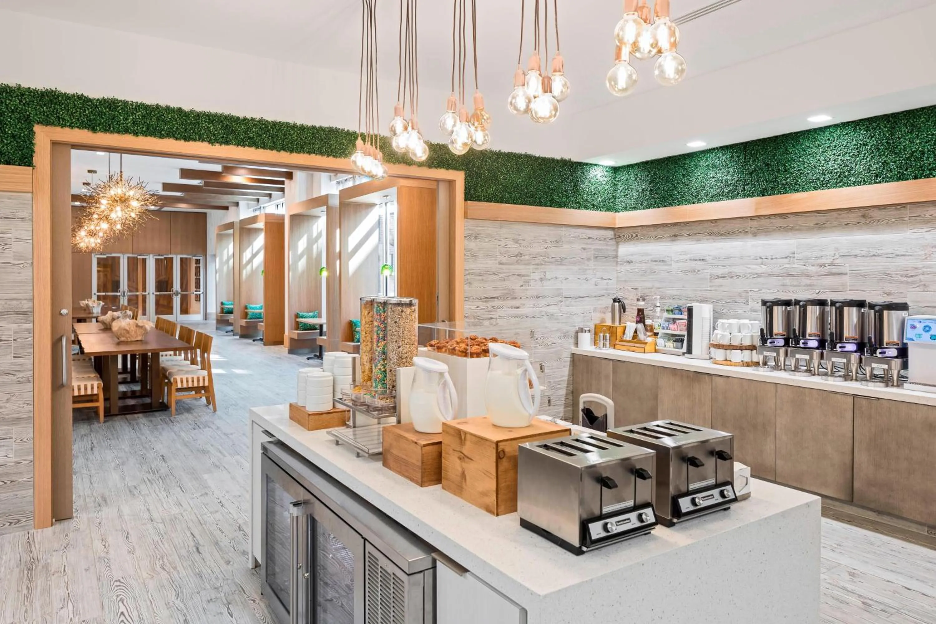 Breakfast in Residence Inn by Marriott Greenville Downtown