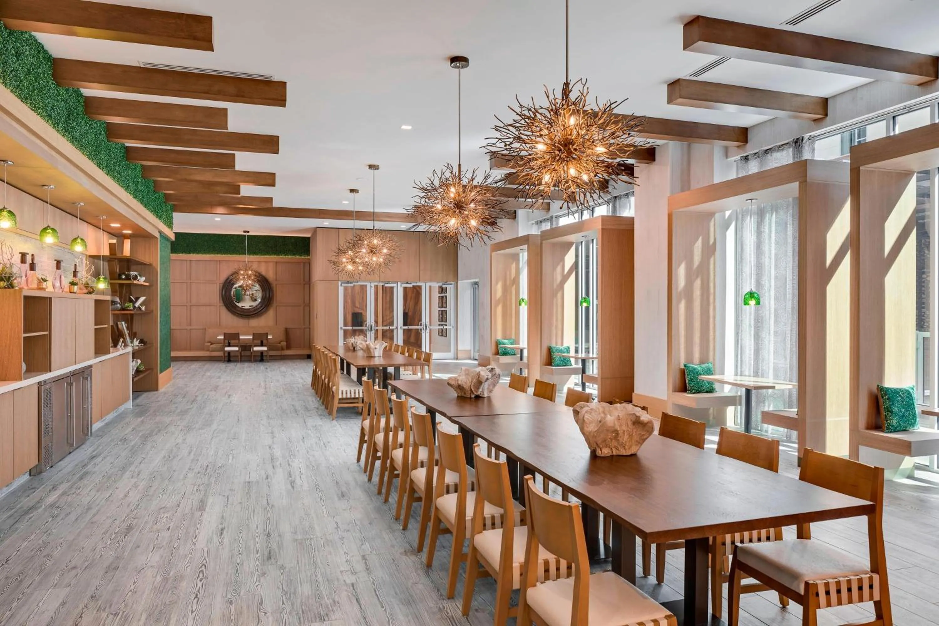 Breakfast in SpringHill Suites by Marriott Greenville Downtown