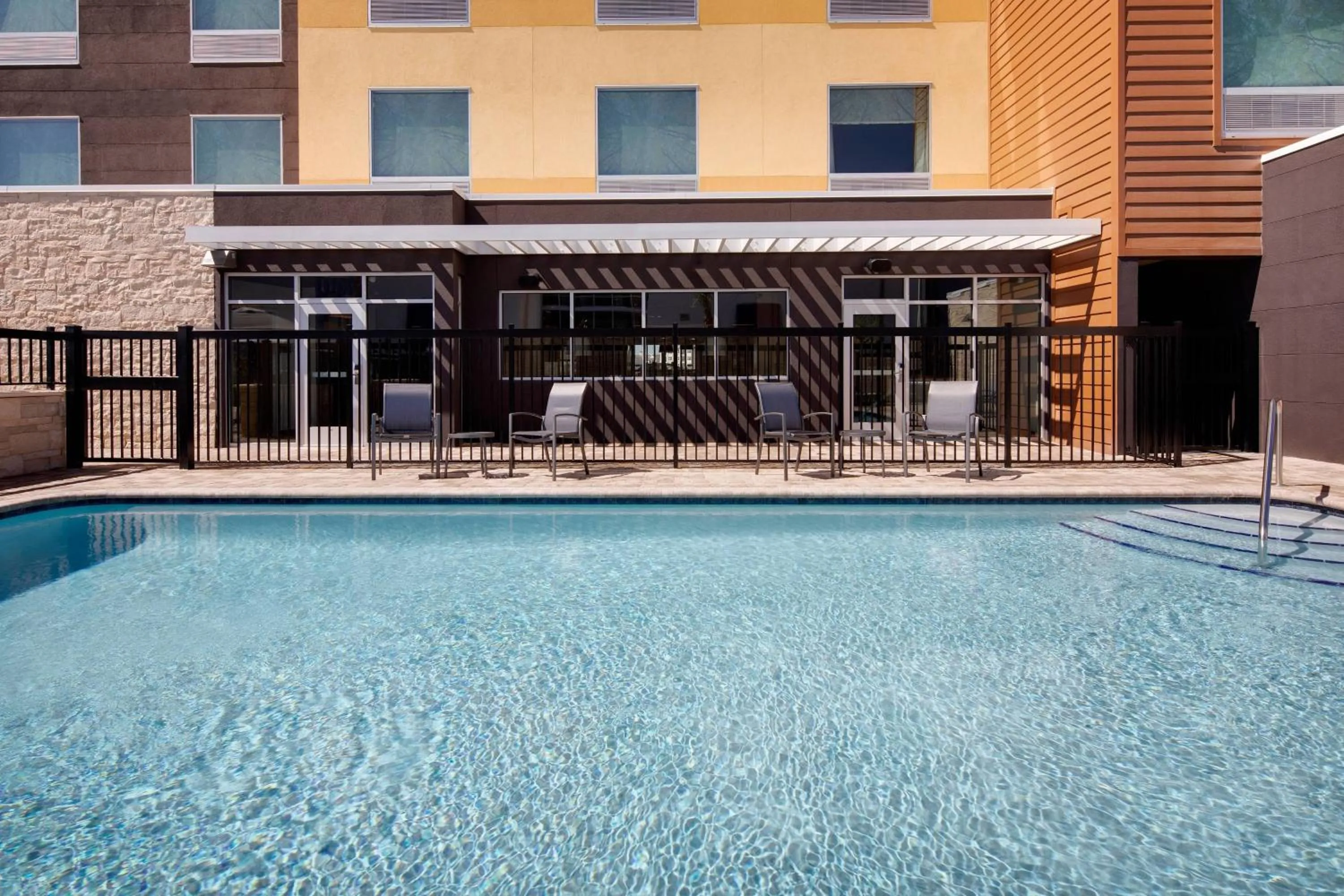 Swimming pool in Fairfield Inn & Suites by Marriott Tampa Wesley Chapel