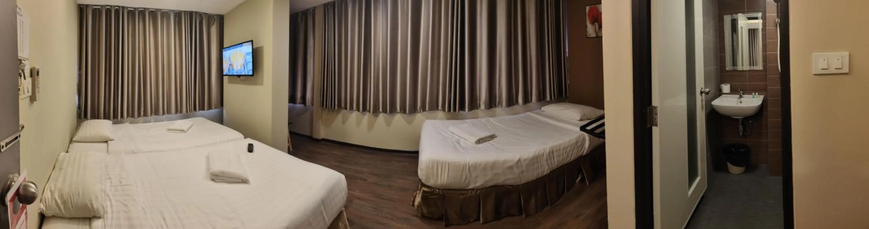 Bed in Kim Korner Hotel