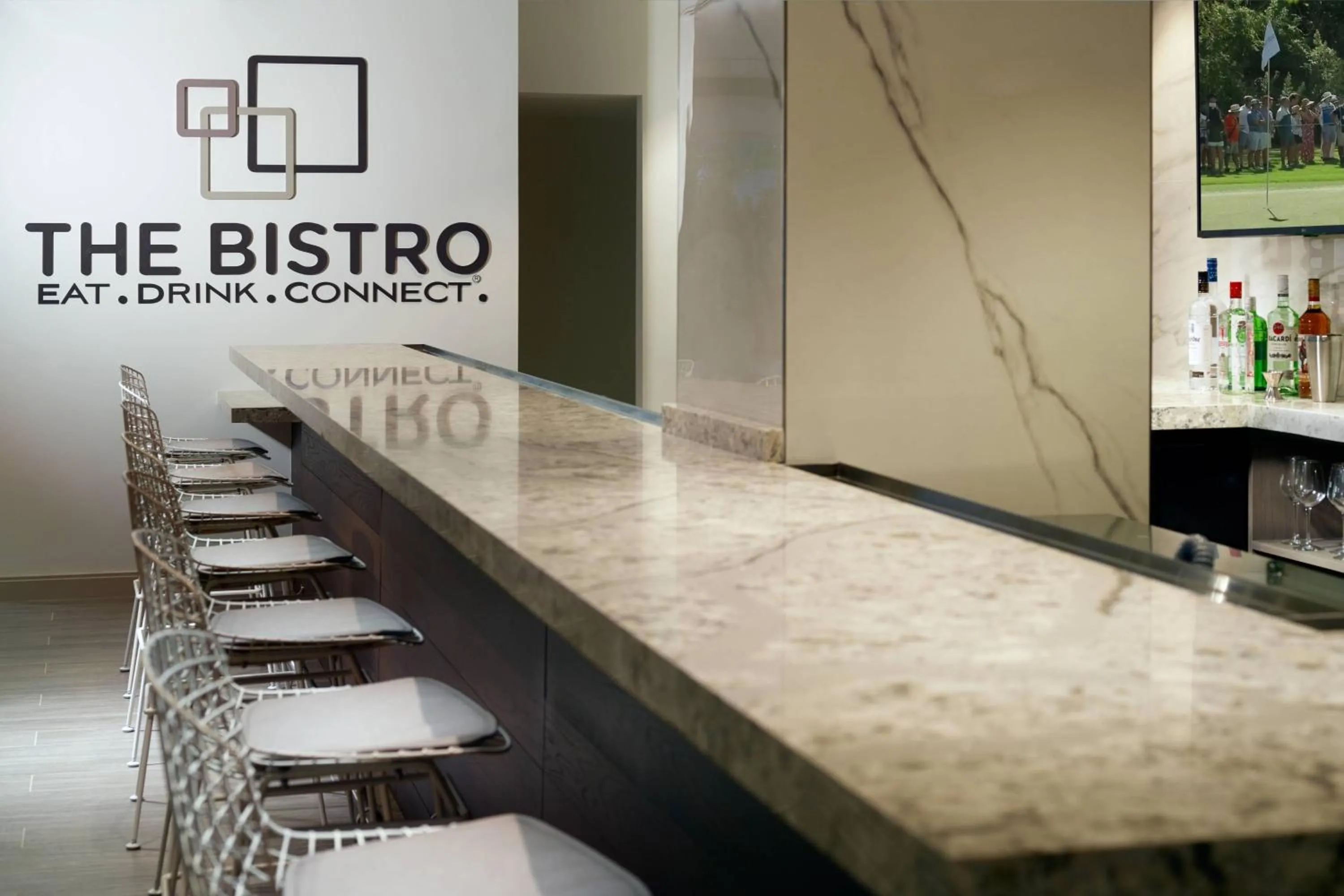 Restaurant/places to eat in Courtyard Miami Coconut Grove