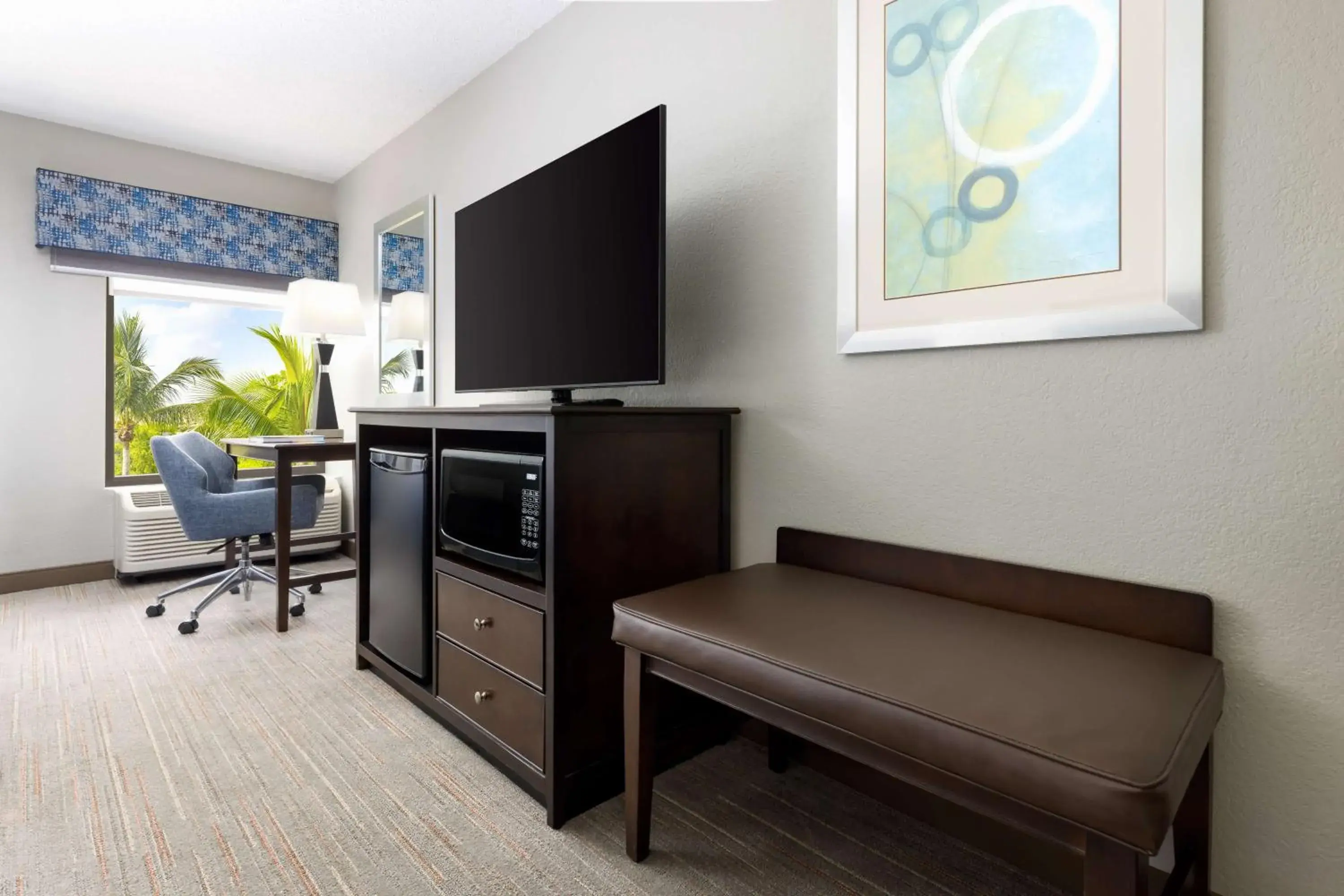 King Room - Disability Access/Non-Smoking in Hampton Inn Naples-Central King Room - Disability Access/Non-Smoking in Hampton Inn Naples-Central