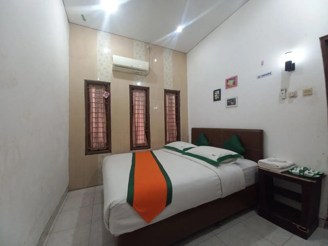 Bed in Homestay Jogja Dekat Taman Pelangi by Simply Homy