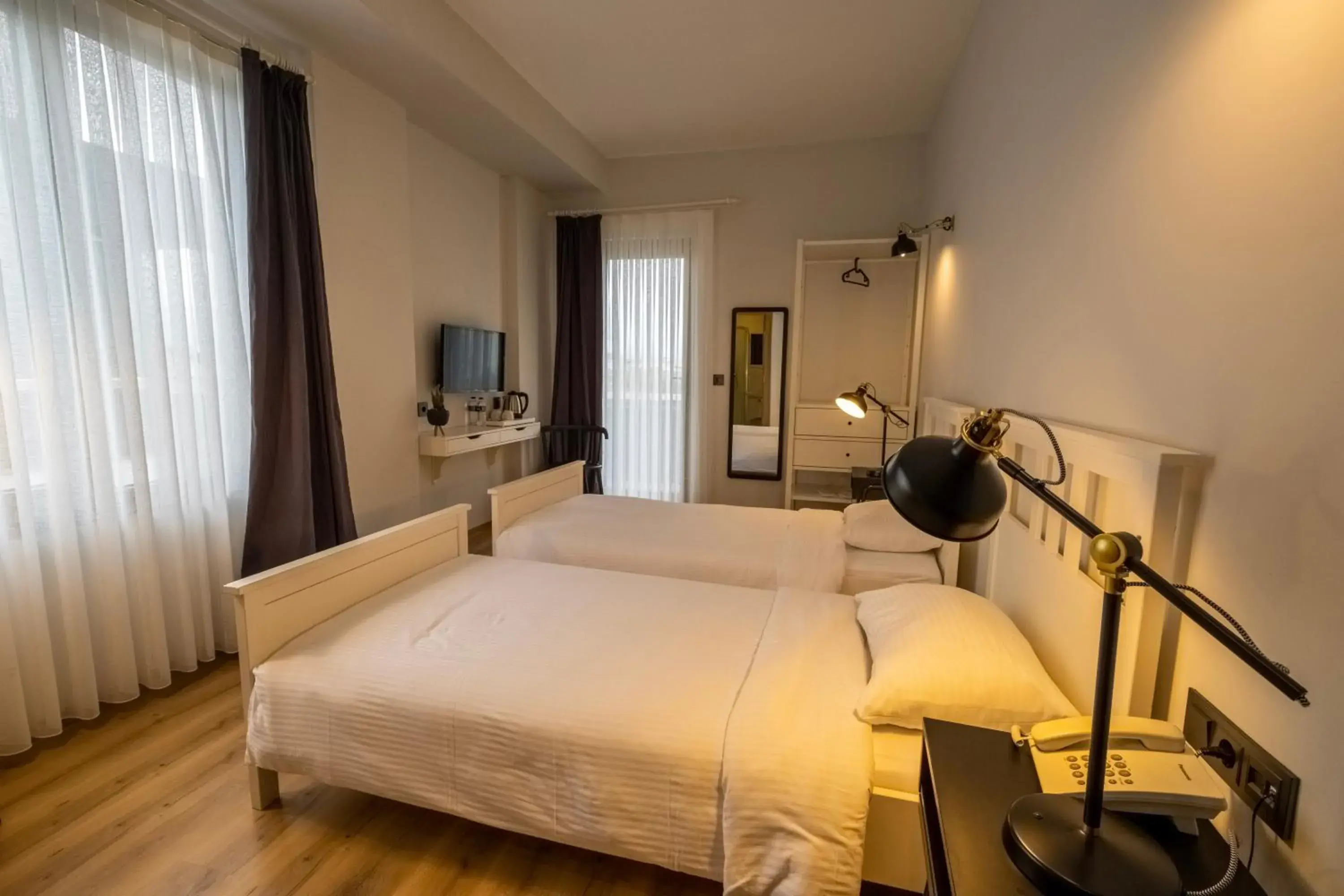Twin Room with Balcony in Eleia Hotel İznik Twin Room with Balcony in Eleia Hotel İznik