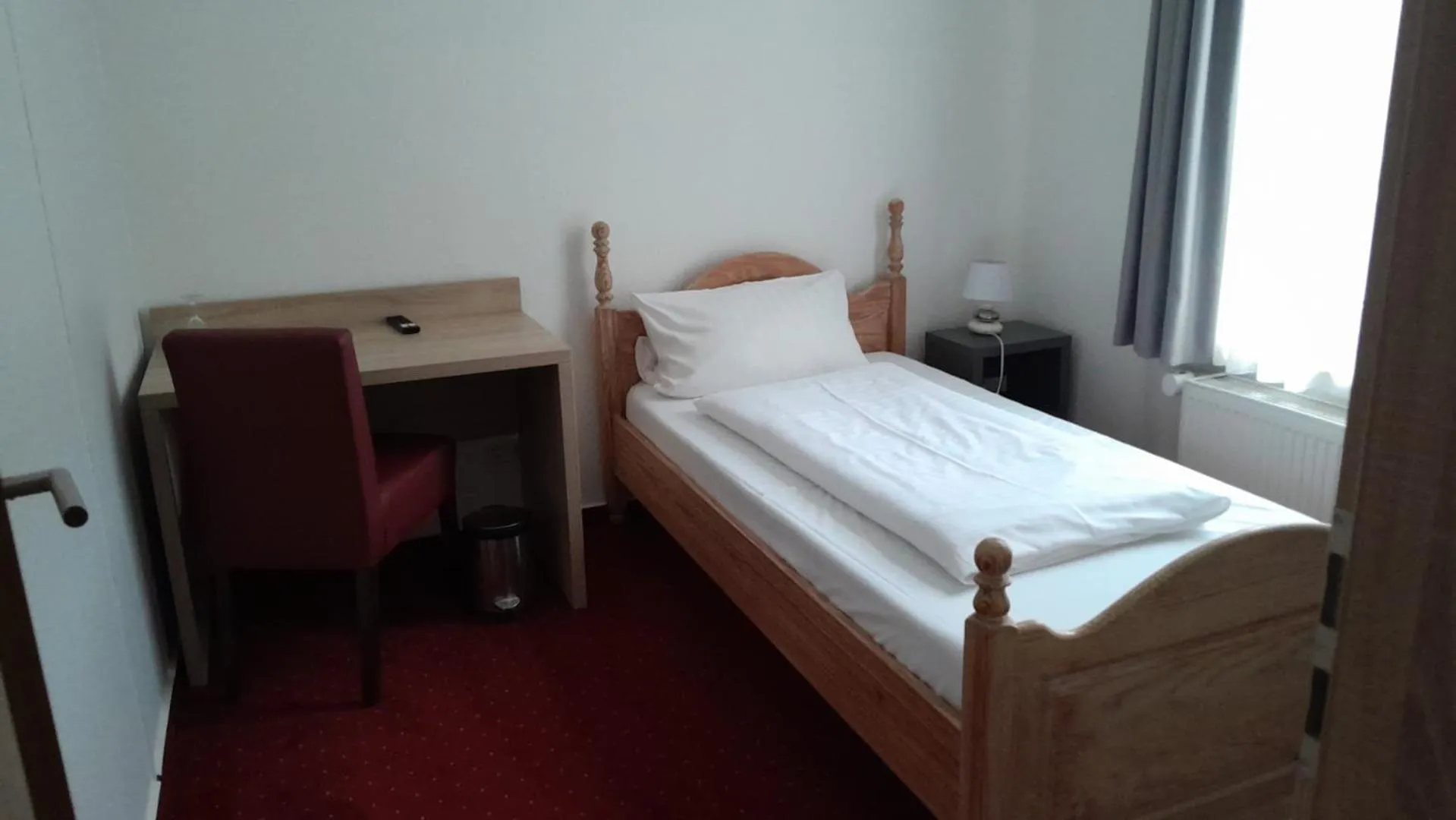 Bed in Hotel Deutsches Haus