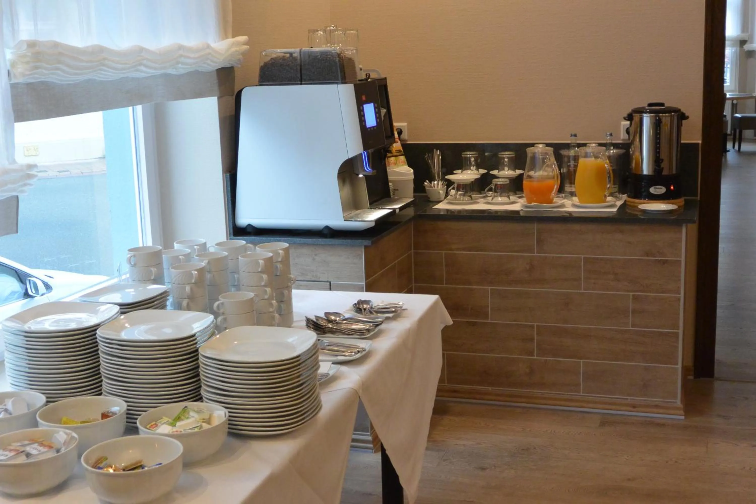 Buffet breakfast in Hotel Deutsches Haus