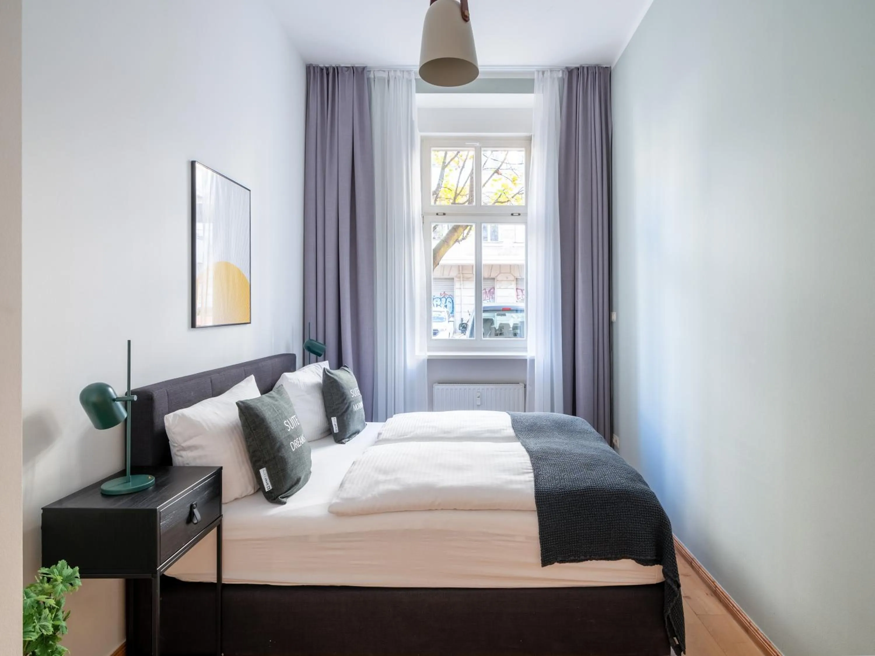 Bed in Limehome Berlin Malmöer Straße