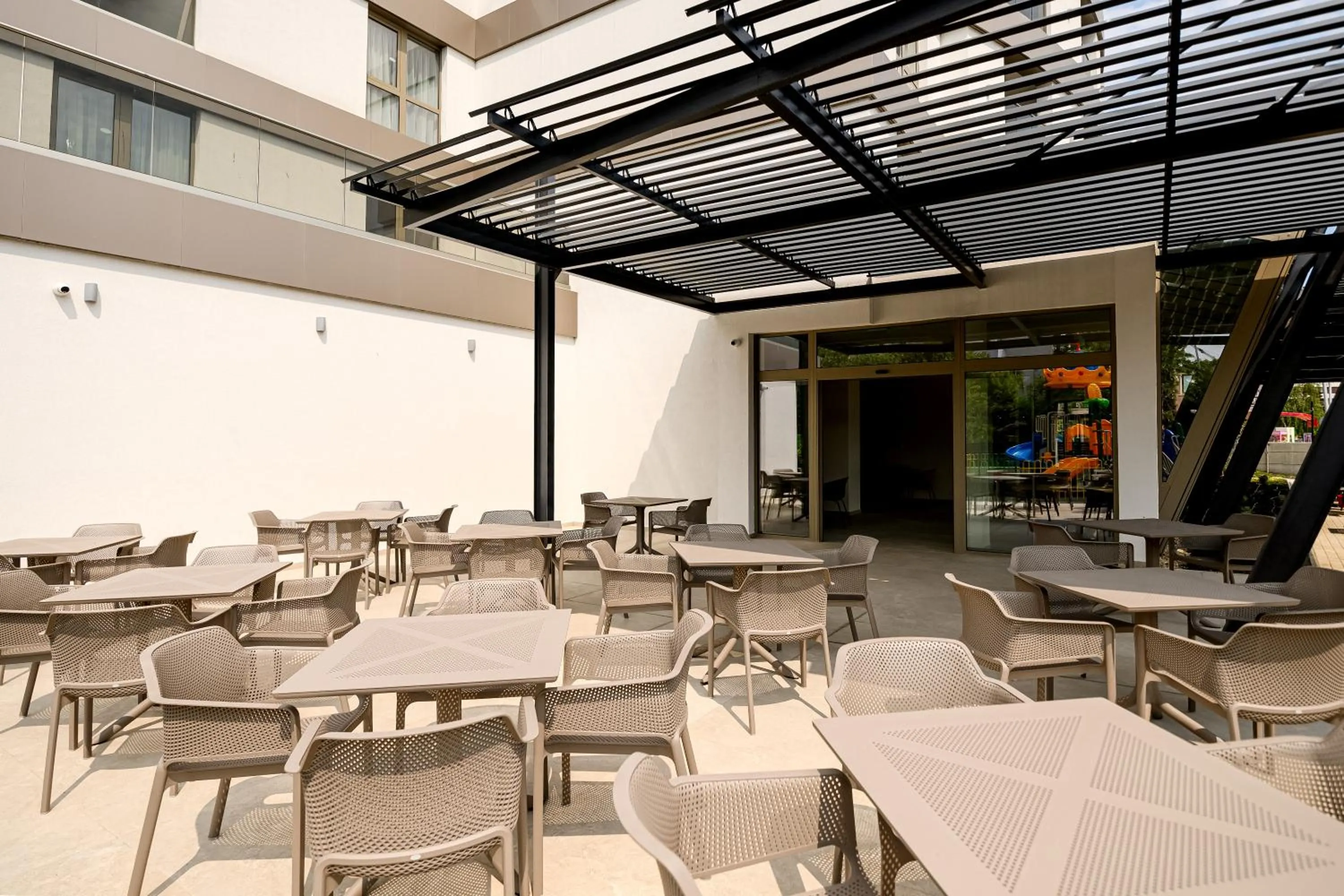 Restaurant/places to eat in Hotel Laguna Park Sunrise