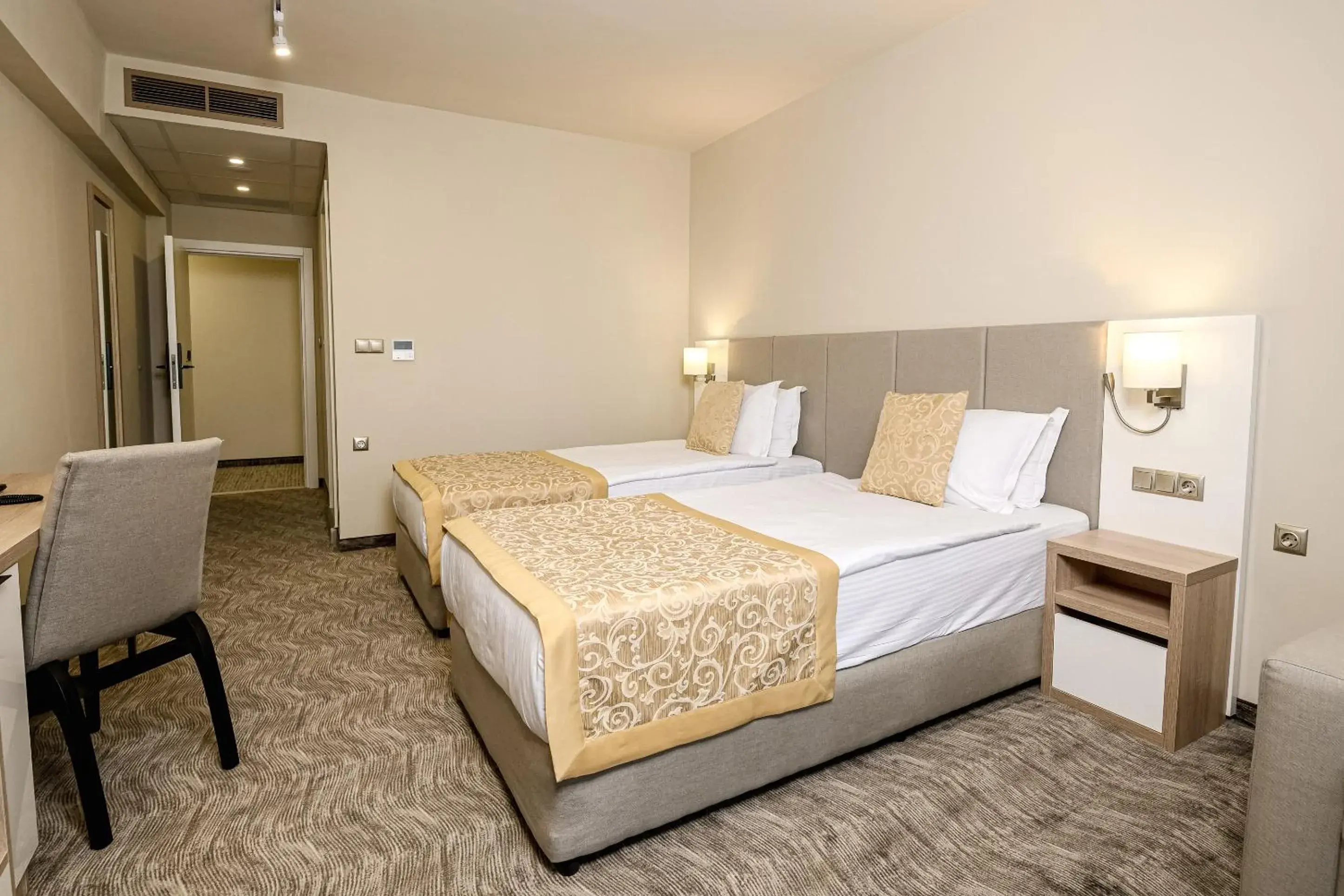 Twin Room - single occupancy in Hotel Laguna Park Sunrise Twin Room - single occupancy in Hotel Laguna Park Sunrise