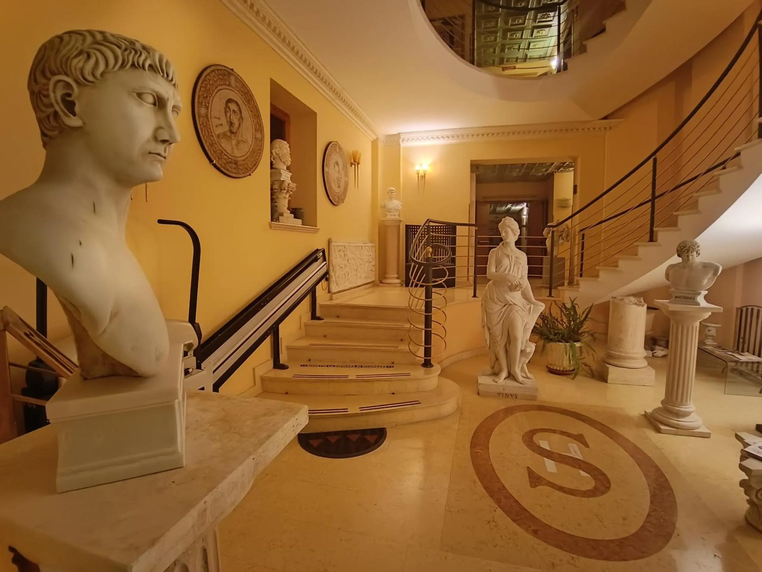 Seccy Hotel Boutique Art & Museum