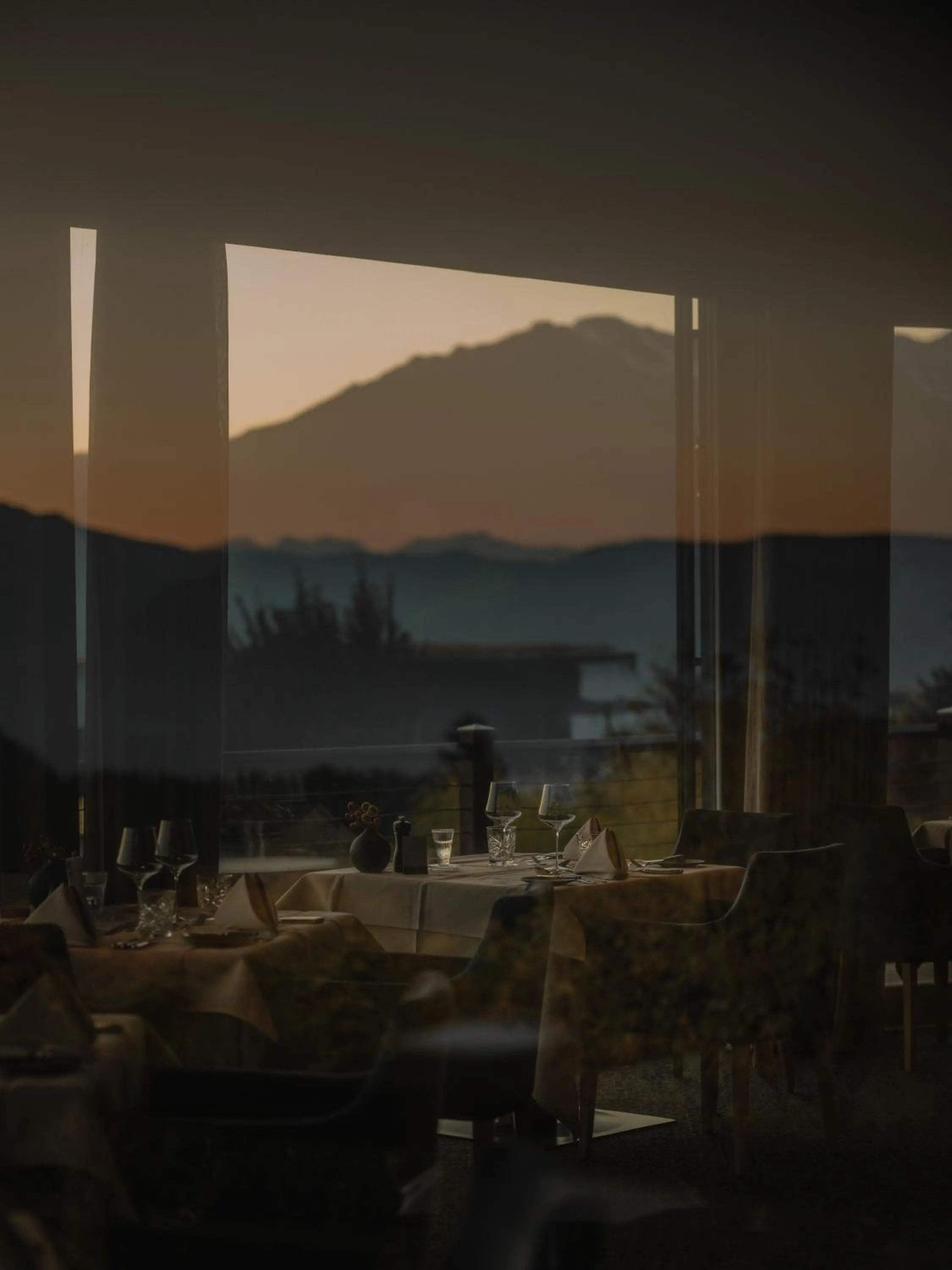 Restaurant/places to eat in Chalet Mirabell