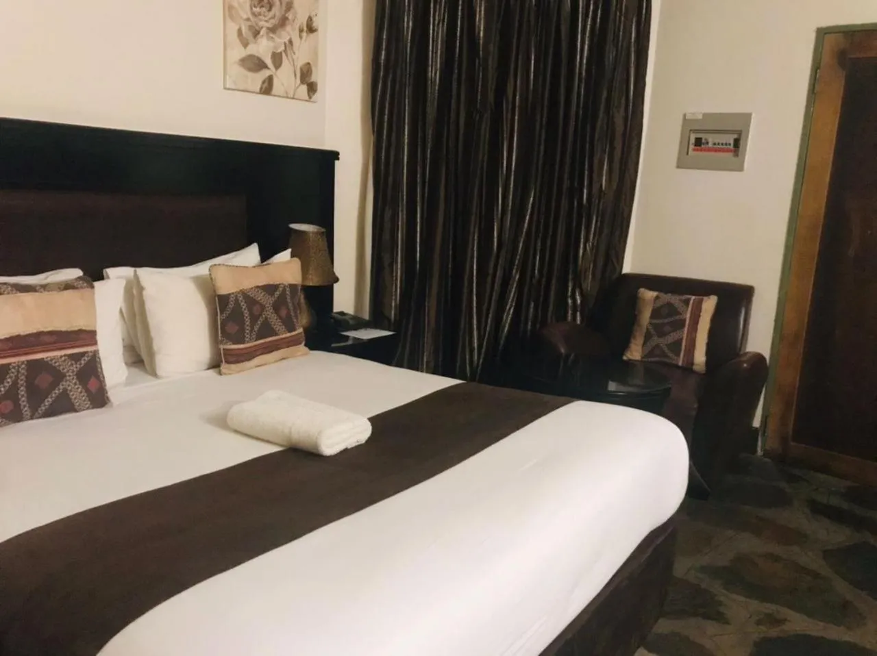 Bed in The Big Five Lodge