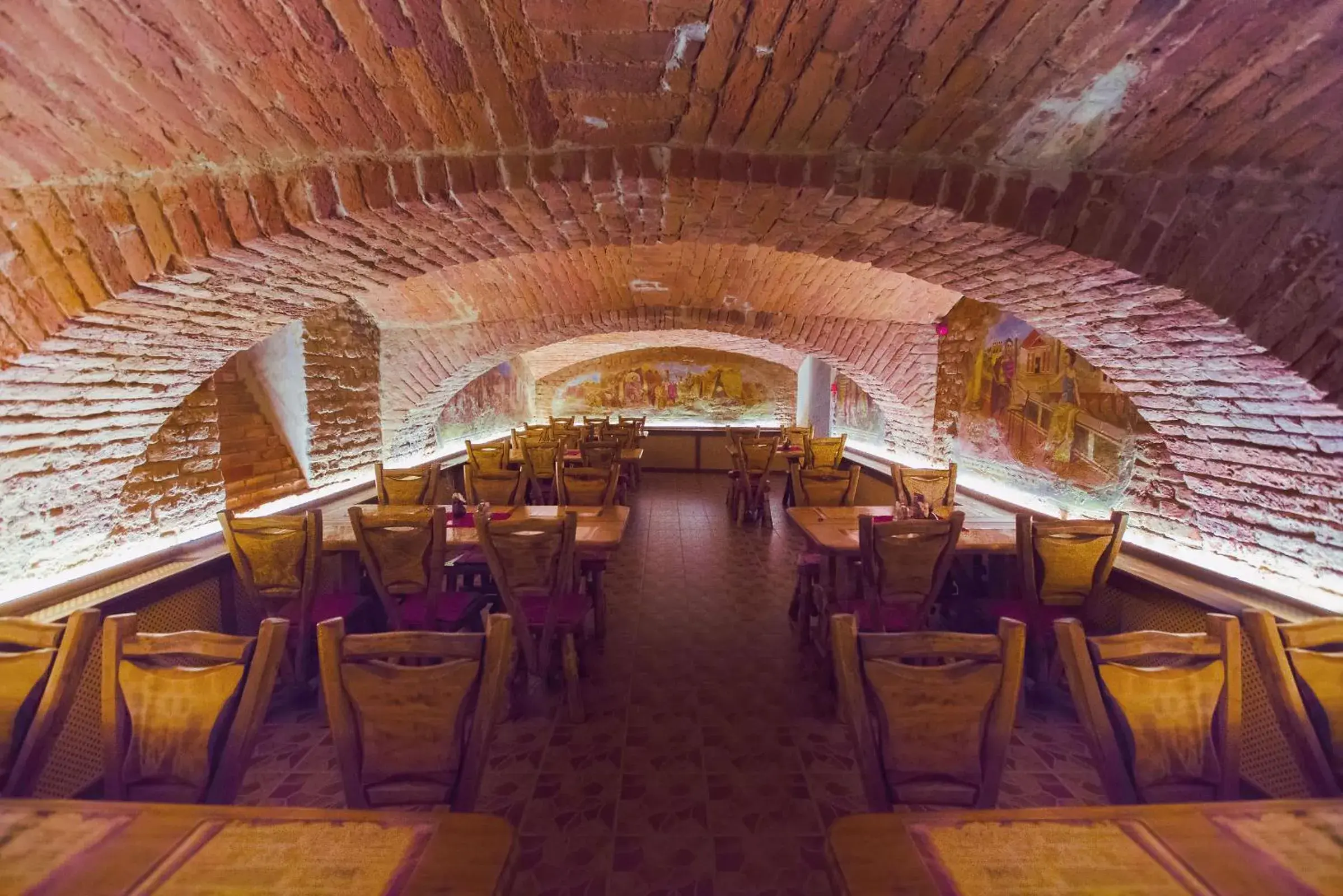 Restaurant/places to eat in Forum Hotel Restaurant/places to eat in Forum Hotel