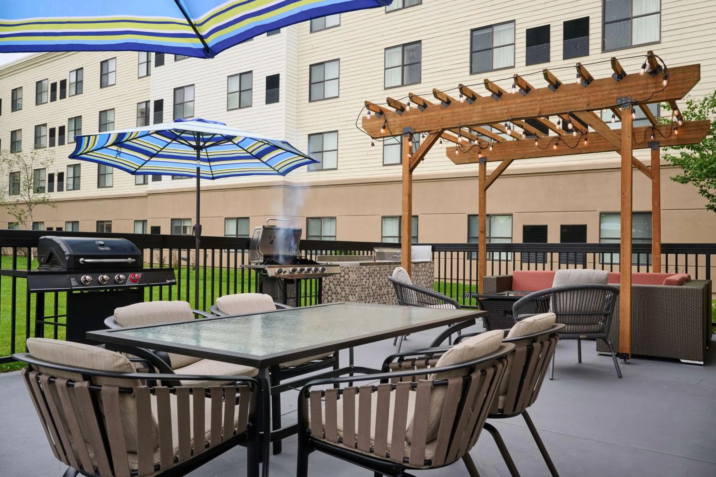 Patio in Homewood Suites by Hilton Anchorage