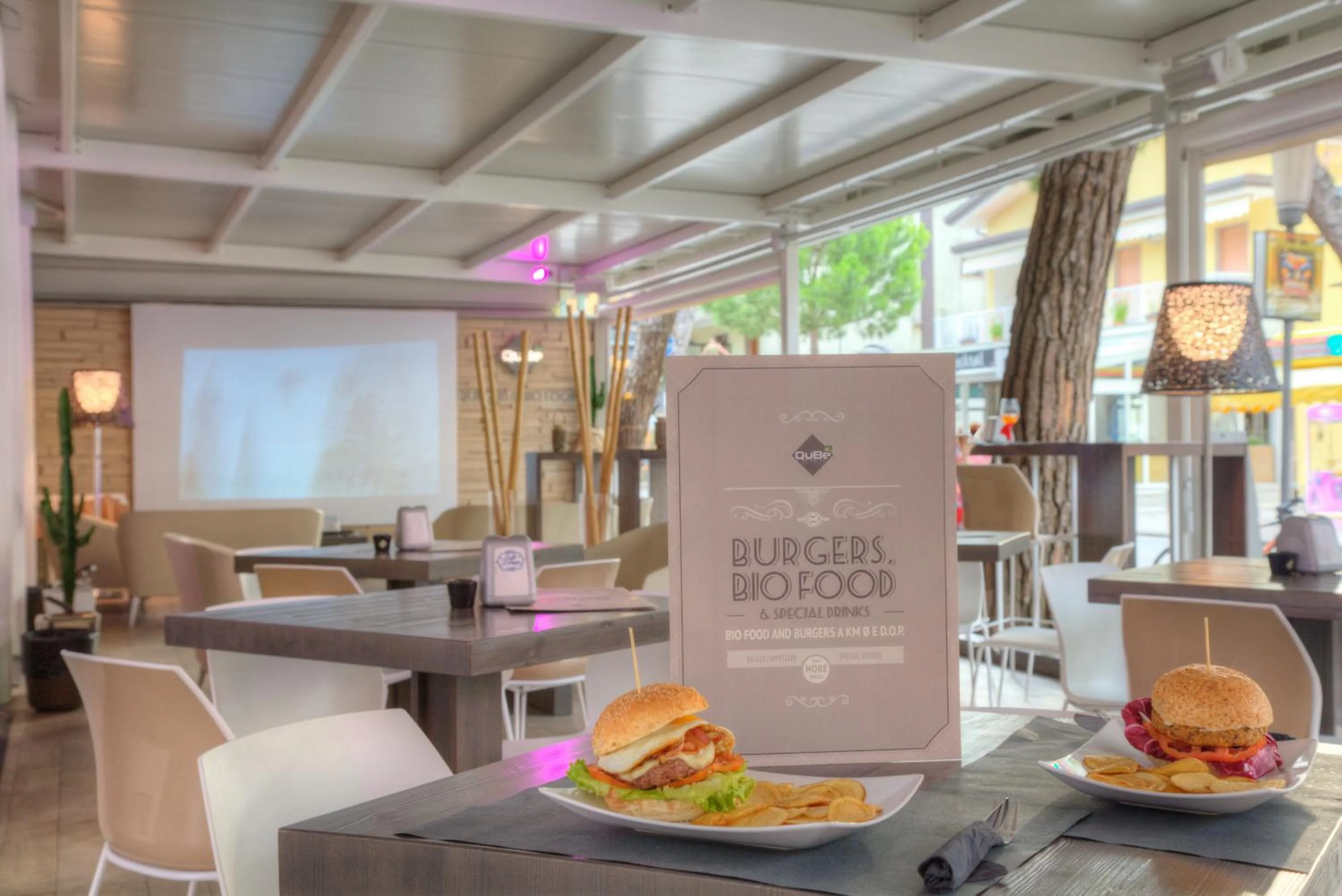 Restaurant/places to eat in Hotel Helvetia