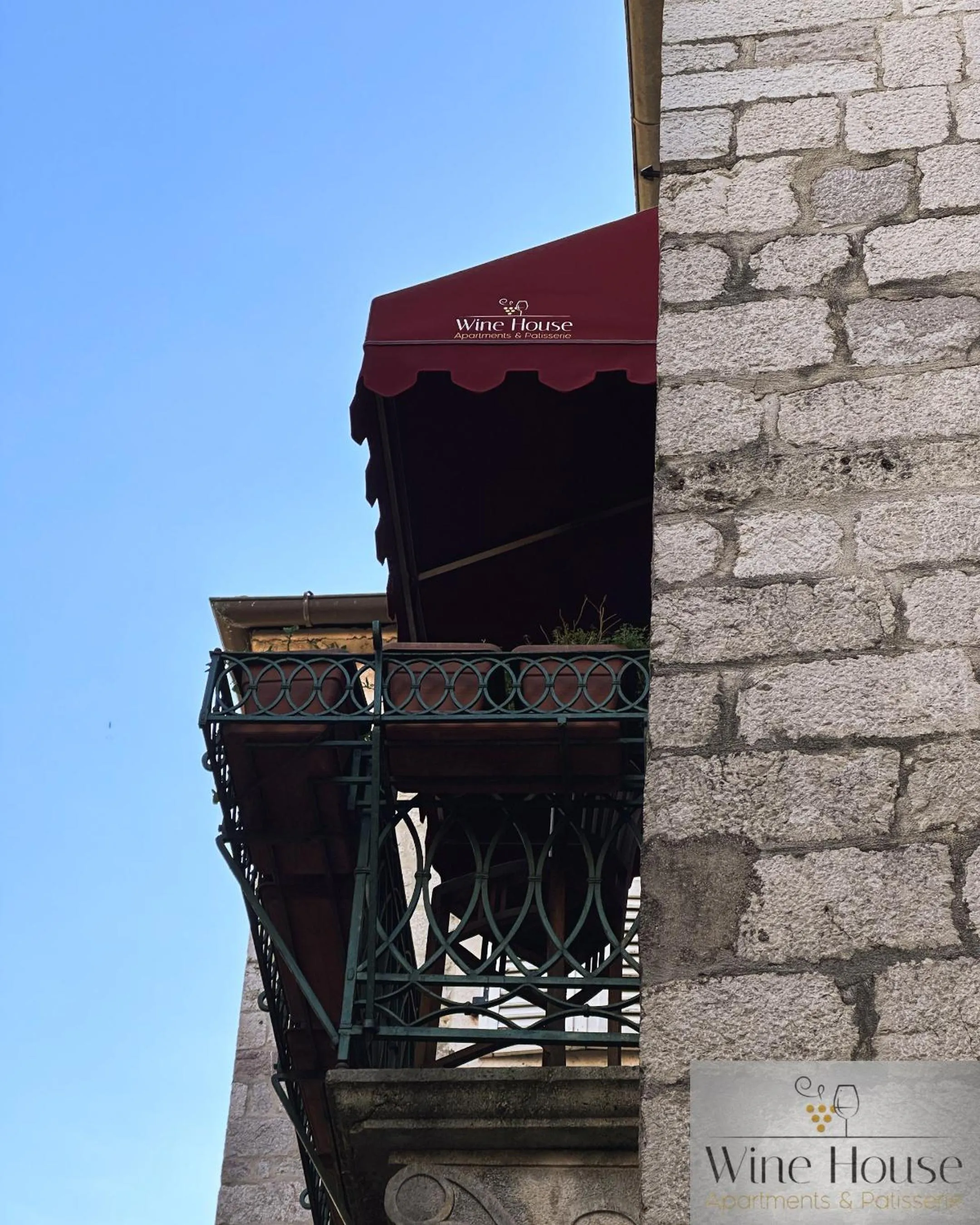 Property building in Apartments Wine House Old Town