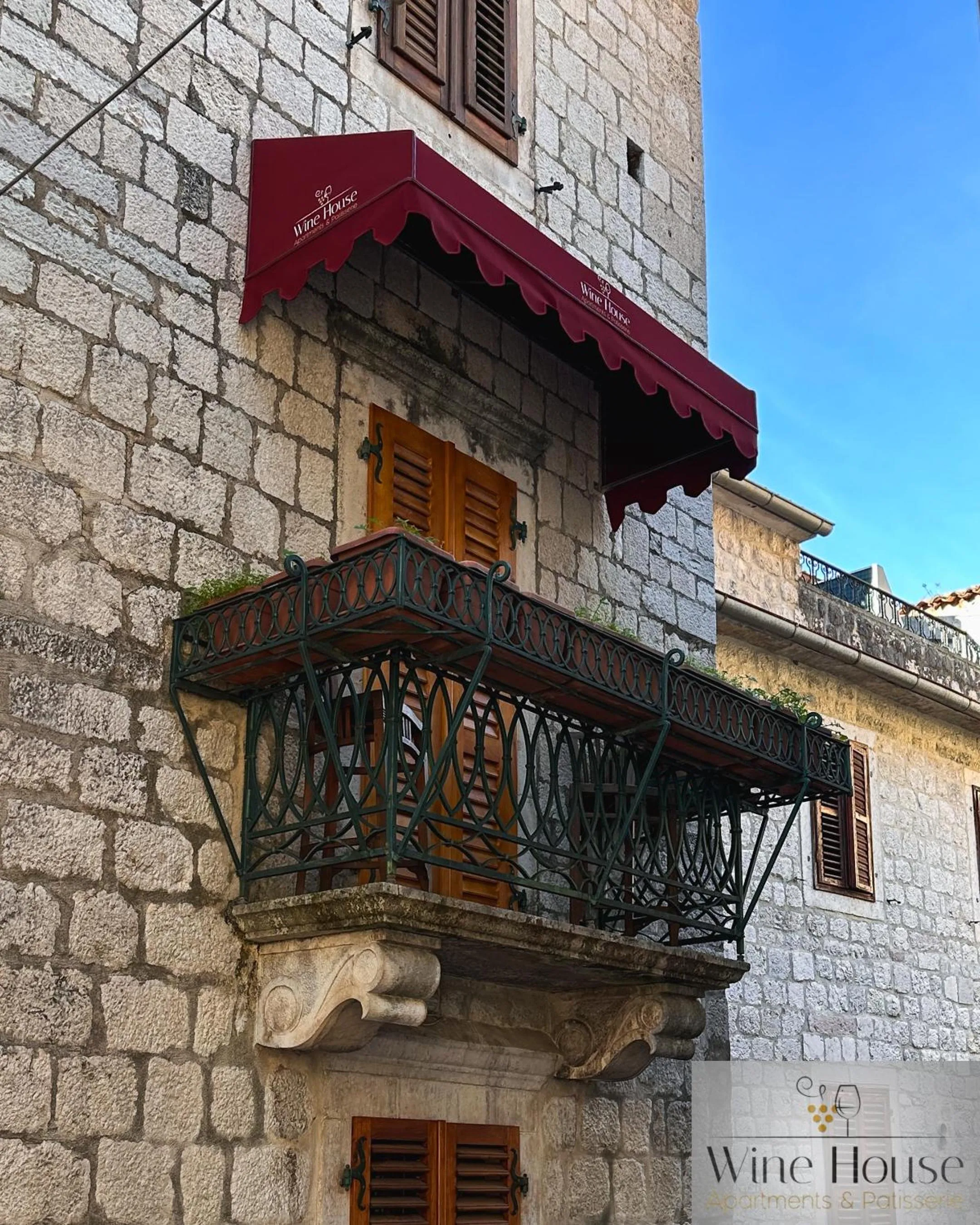 Property building in Apartments Wine House Old Town