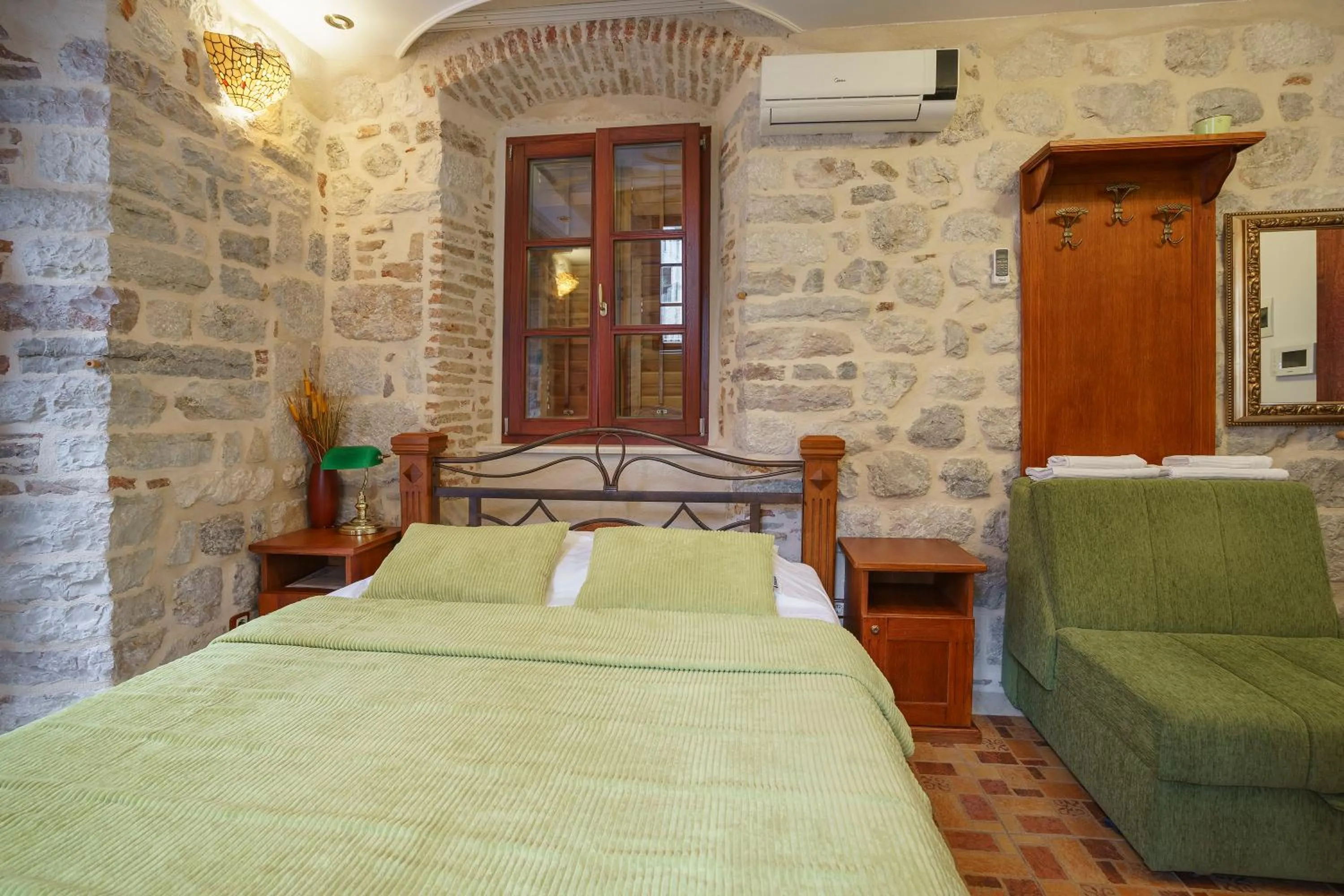 Decorative detail, Bed in Apartments Wine House Old Town