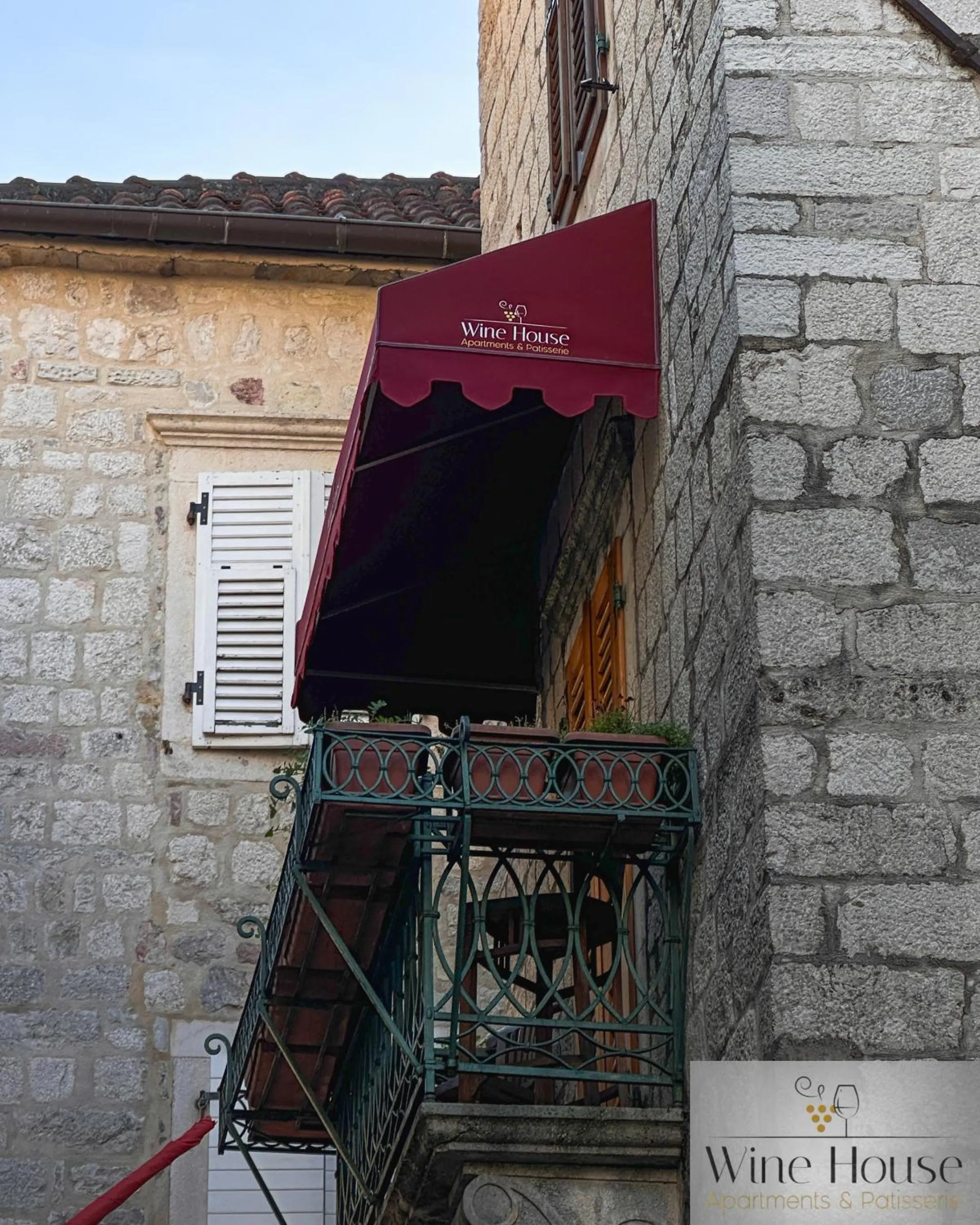 Property building in Apartments Wine House Old Town