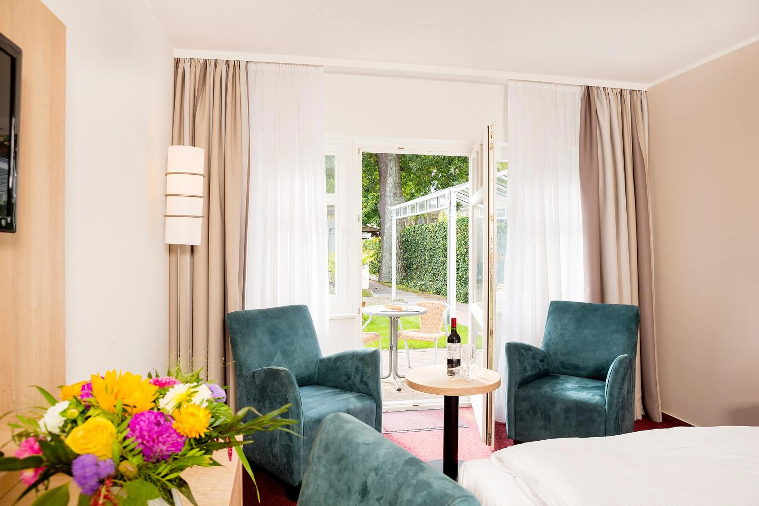 Photo of the whole room, Bed in Garni Eden Hotels