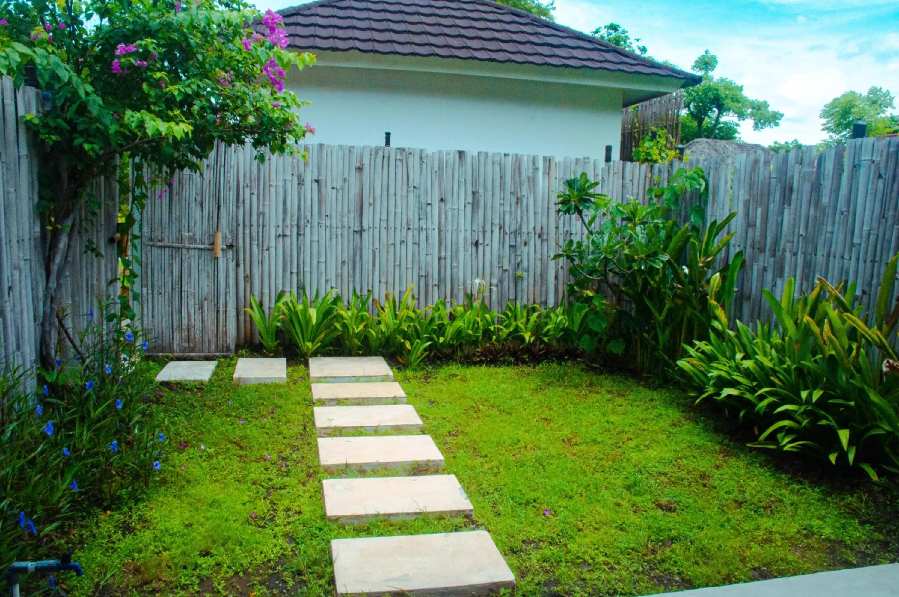 Garden in Villa Samalas Resort and Restaurant