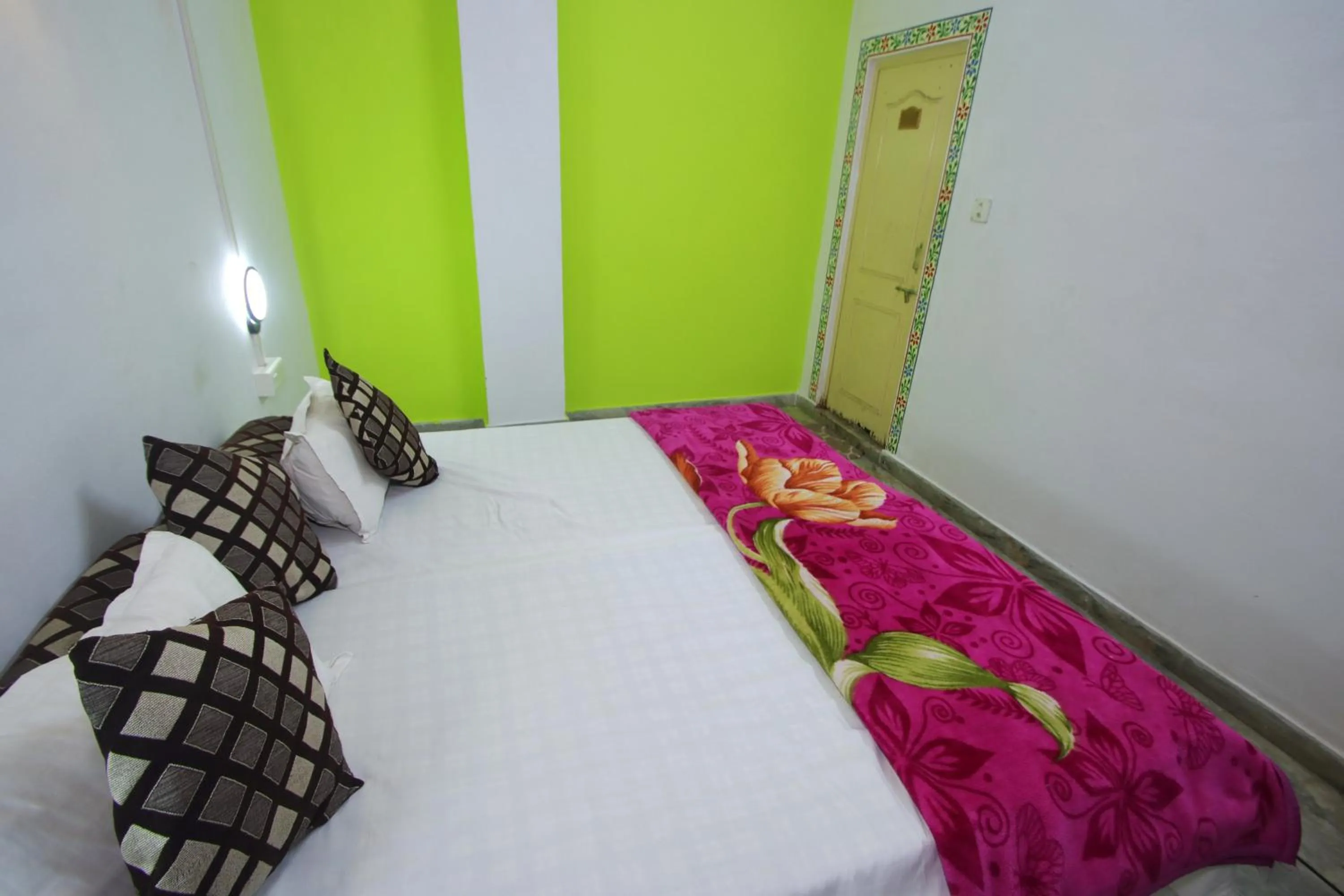 Bedroom, Bed in Trip In Hostel, Udaipur