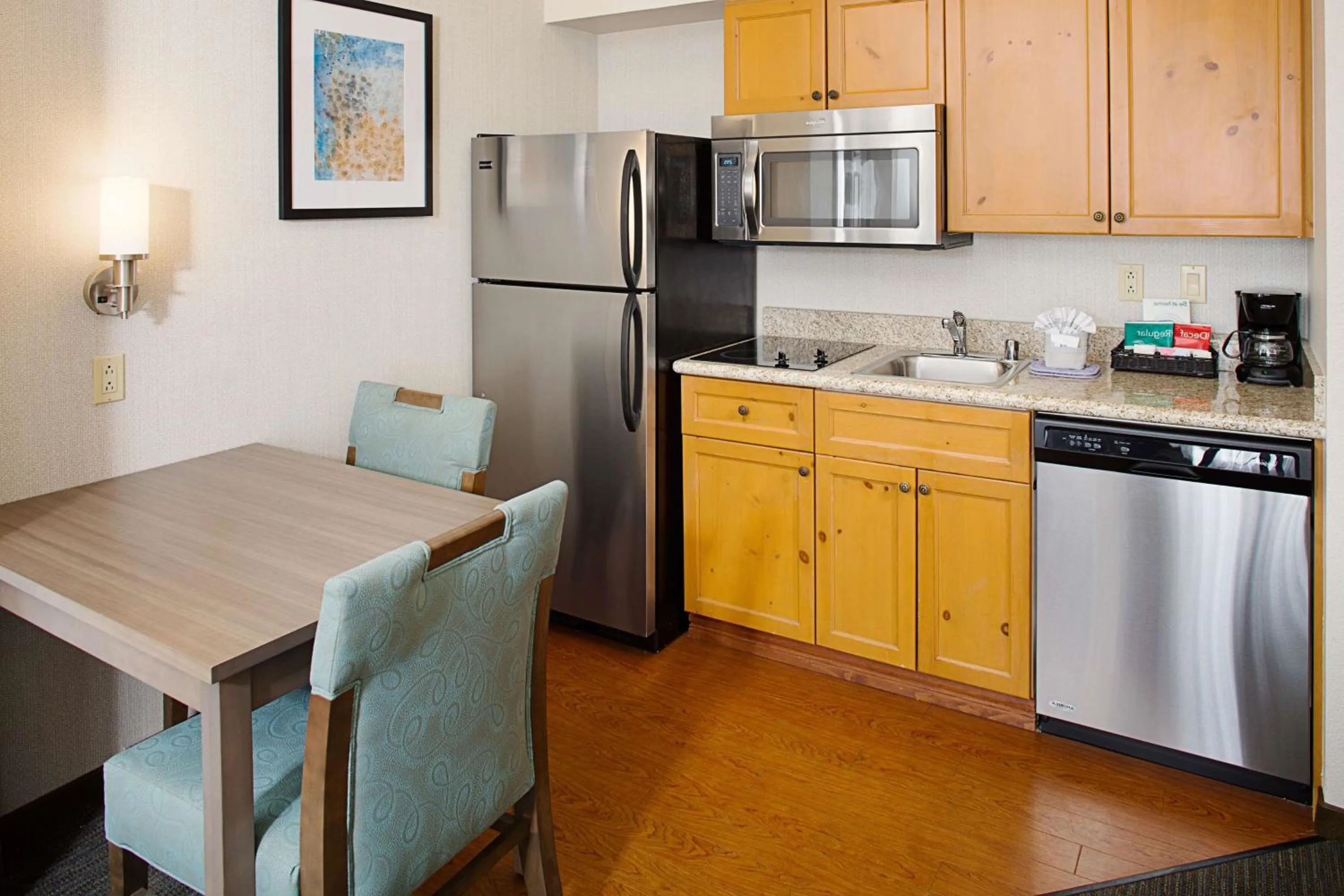 kitchen in Homewood Suites by Hilton Albuquerque Uptown