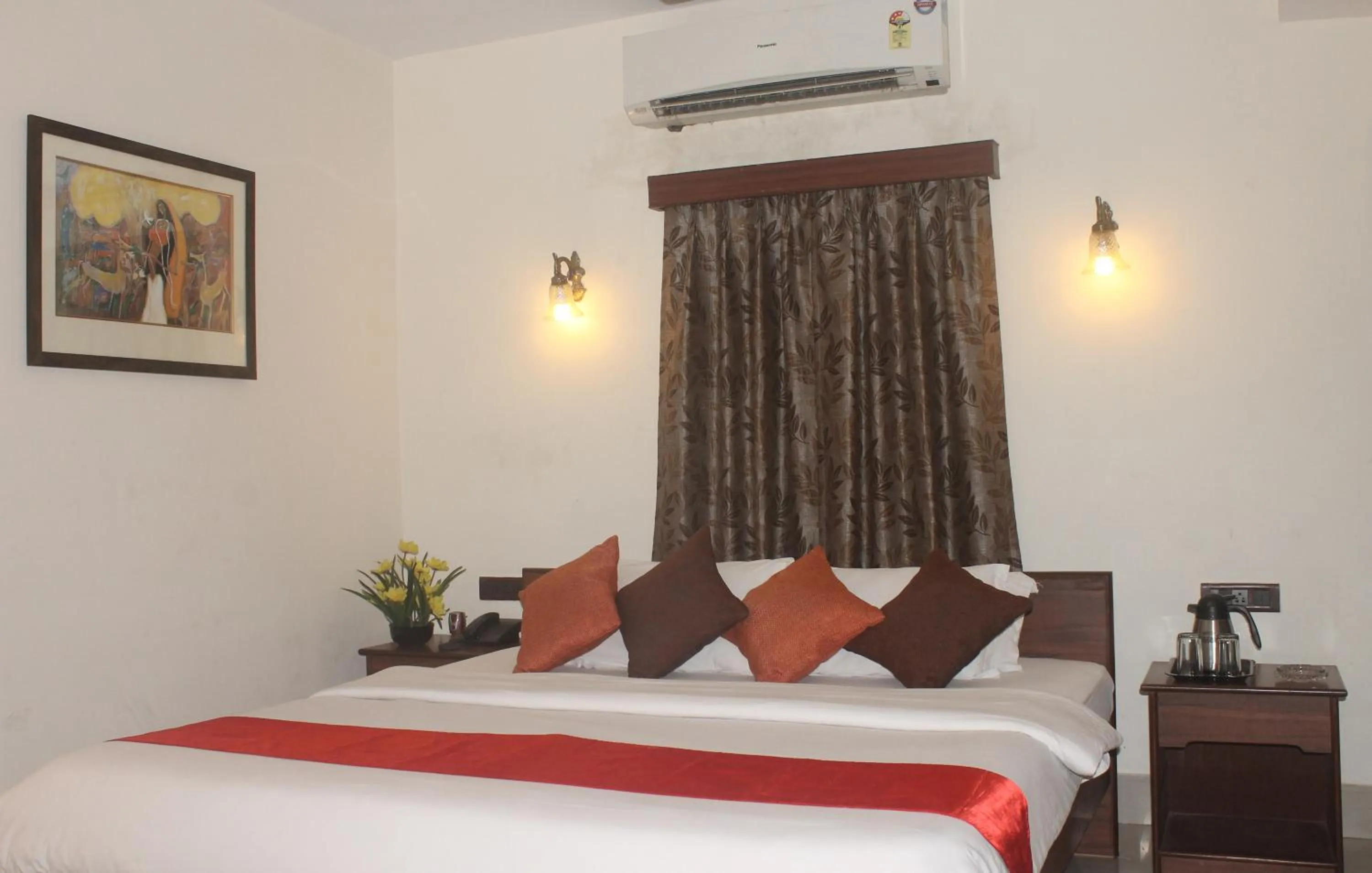 Bed in Wise Owl Comfotel