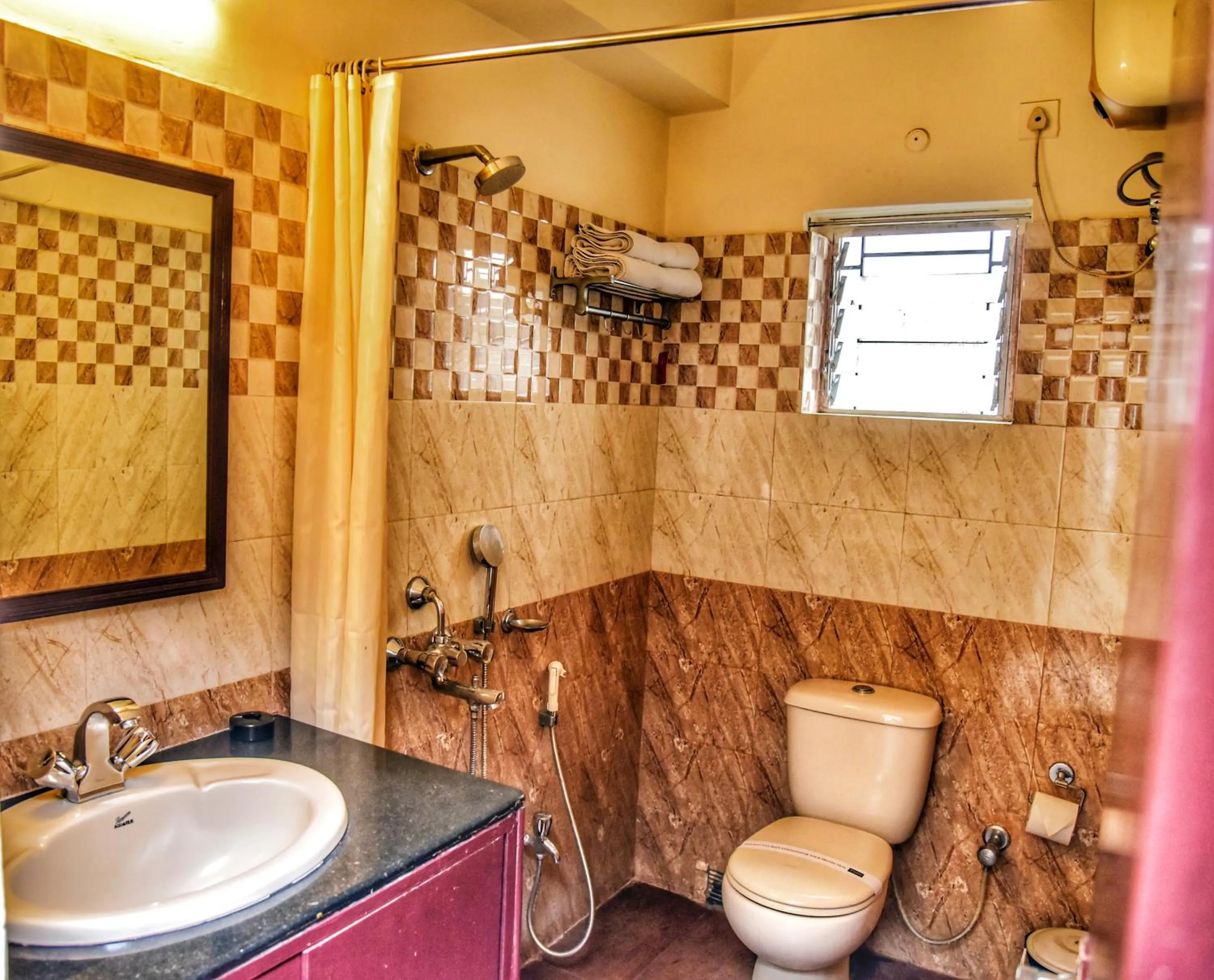 Bathroom in Wise Owl Comfotel