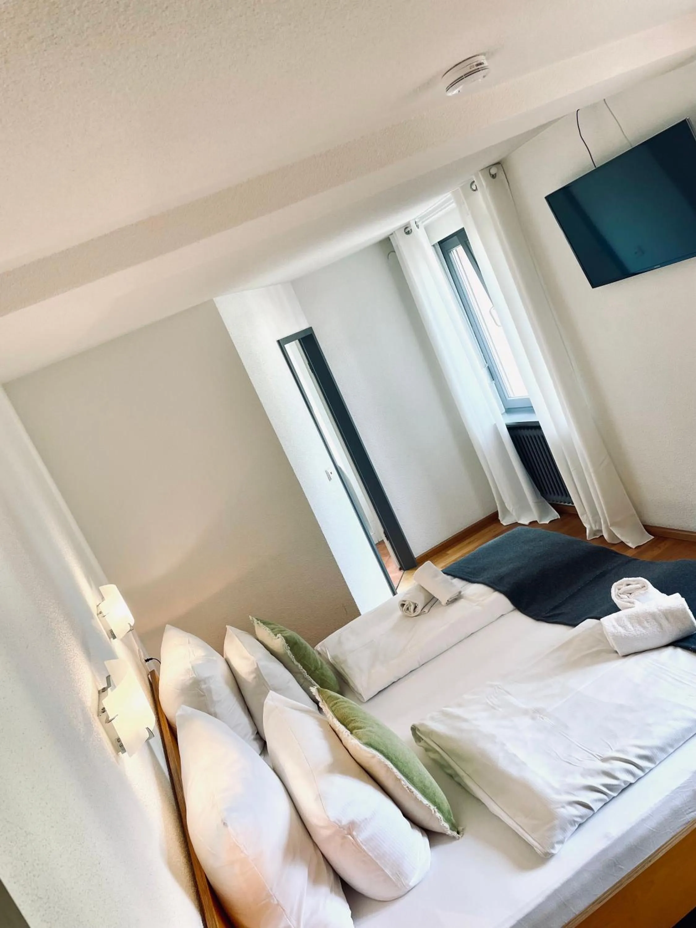 Bed in Hotel & Restaurant Grüner Baum Merzhausen