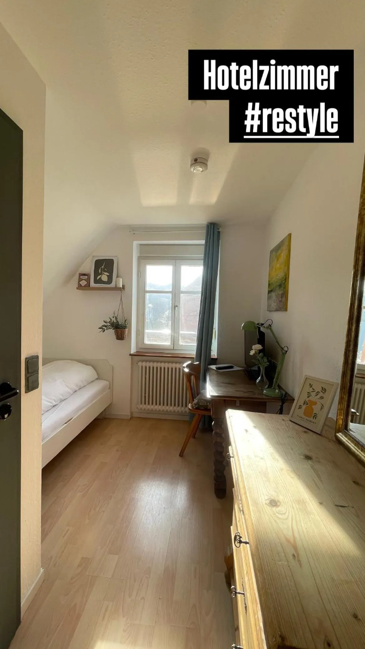 Photo of the whole room, Bed in Hotel & Restaurant Grüner Baum Merzhausen