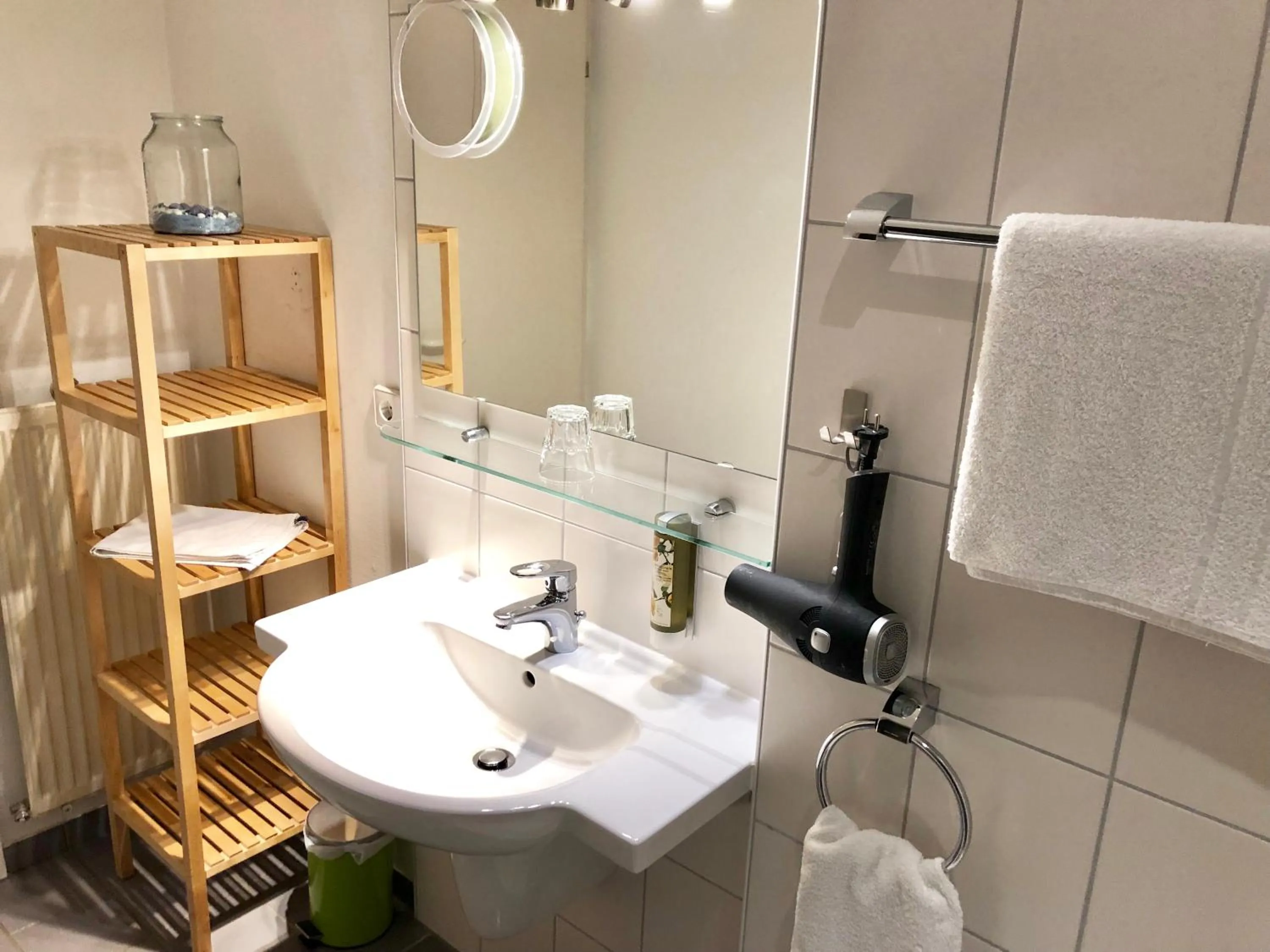 Shower in Hotel & Restaurant Grüner Baum Merzhausen