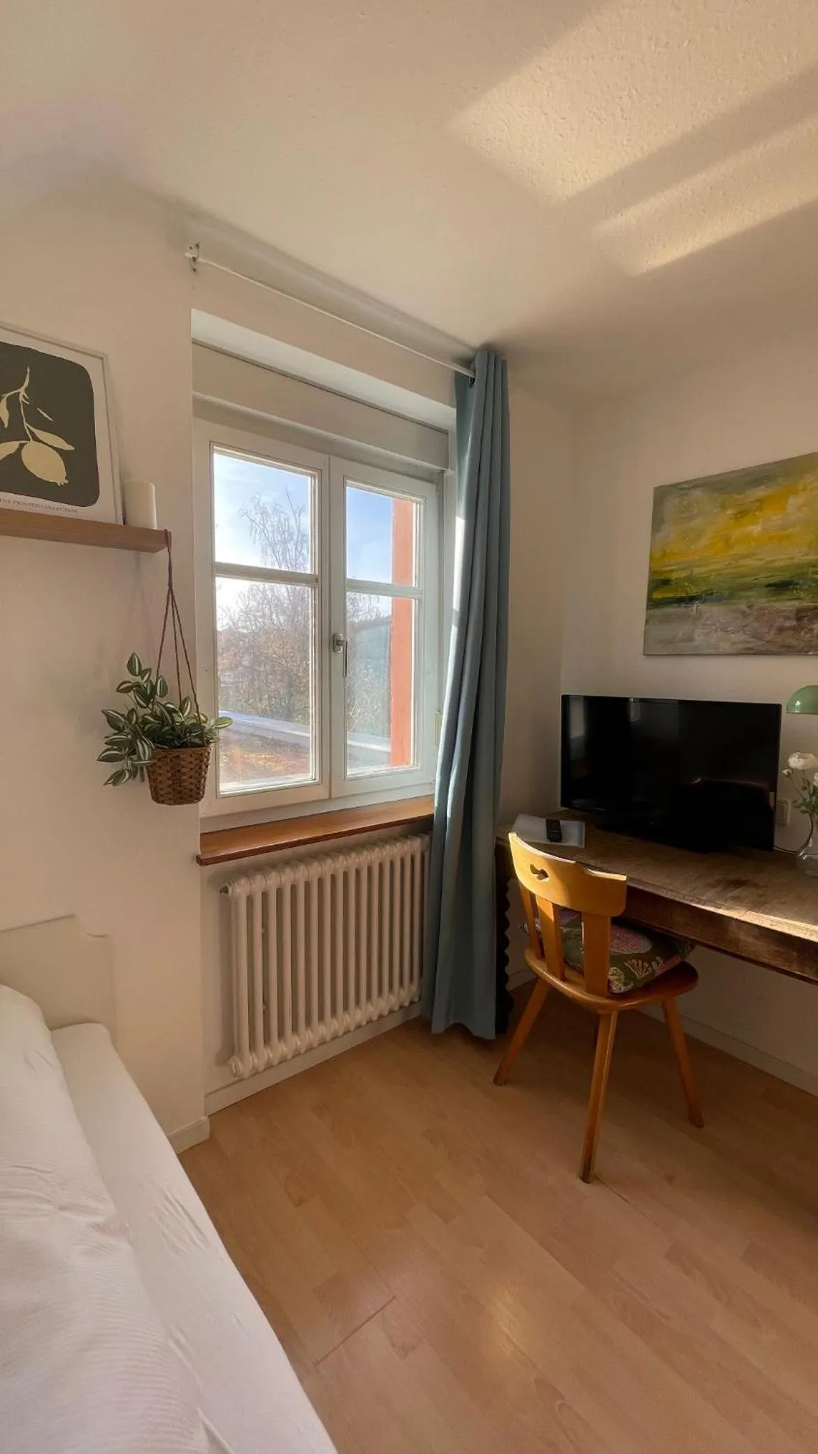 TV and multimedia, Bed in Hotel & Restaurant Grüner Baum Merzhausen