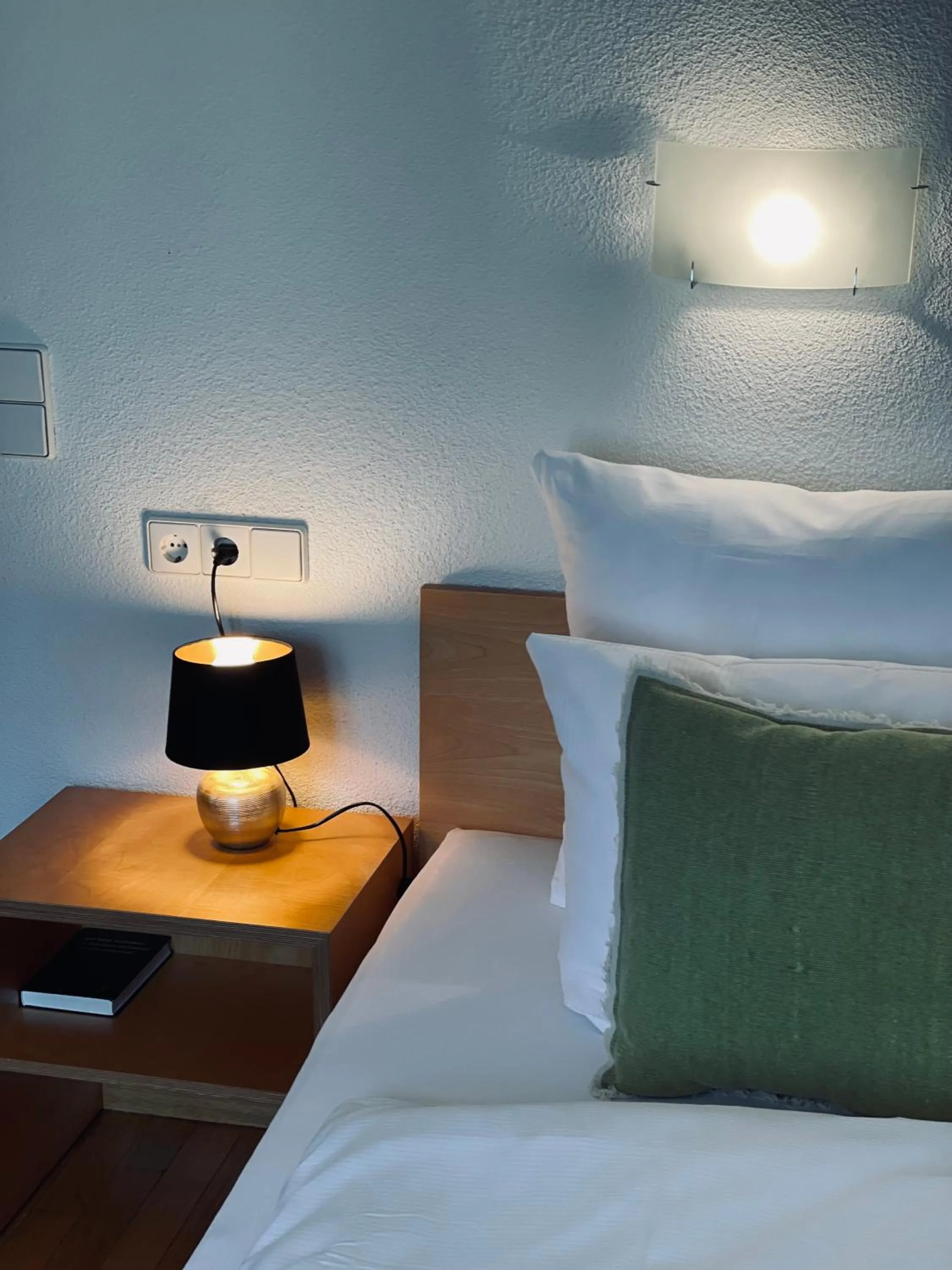 Bed in Hotel & Restaurant Grüner Baum Merzhausen