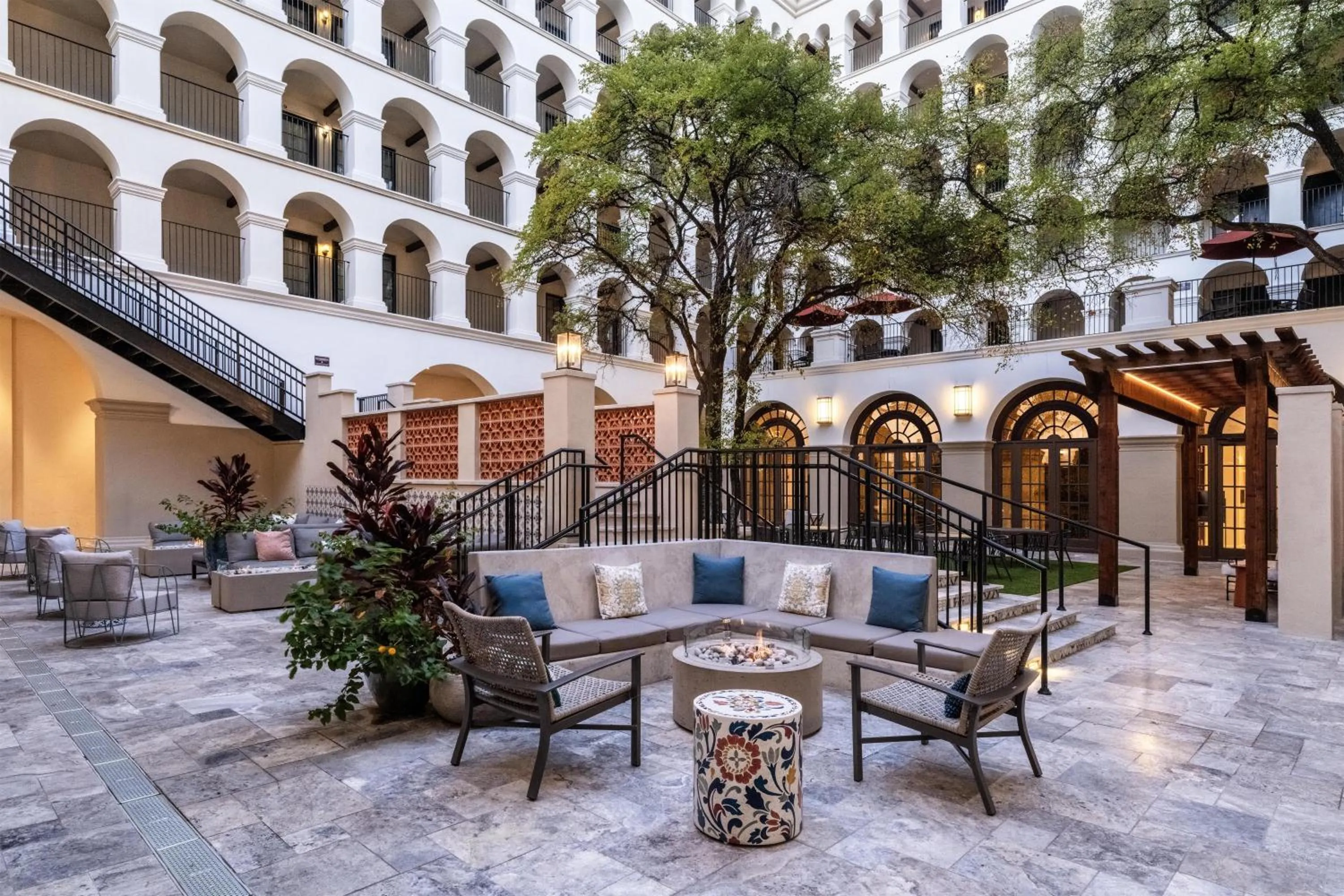 Inner courtyard view in DoubleTree by Hilton Austin