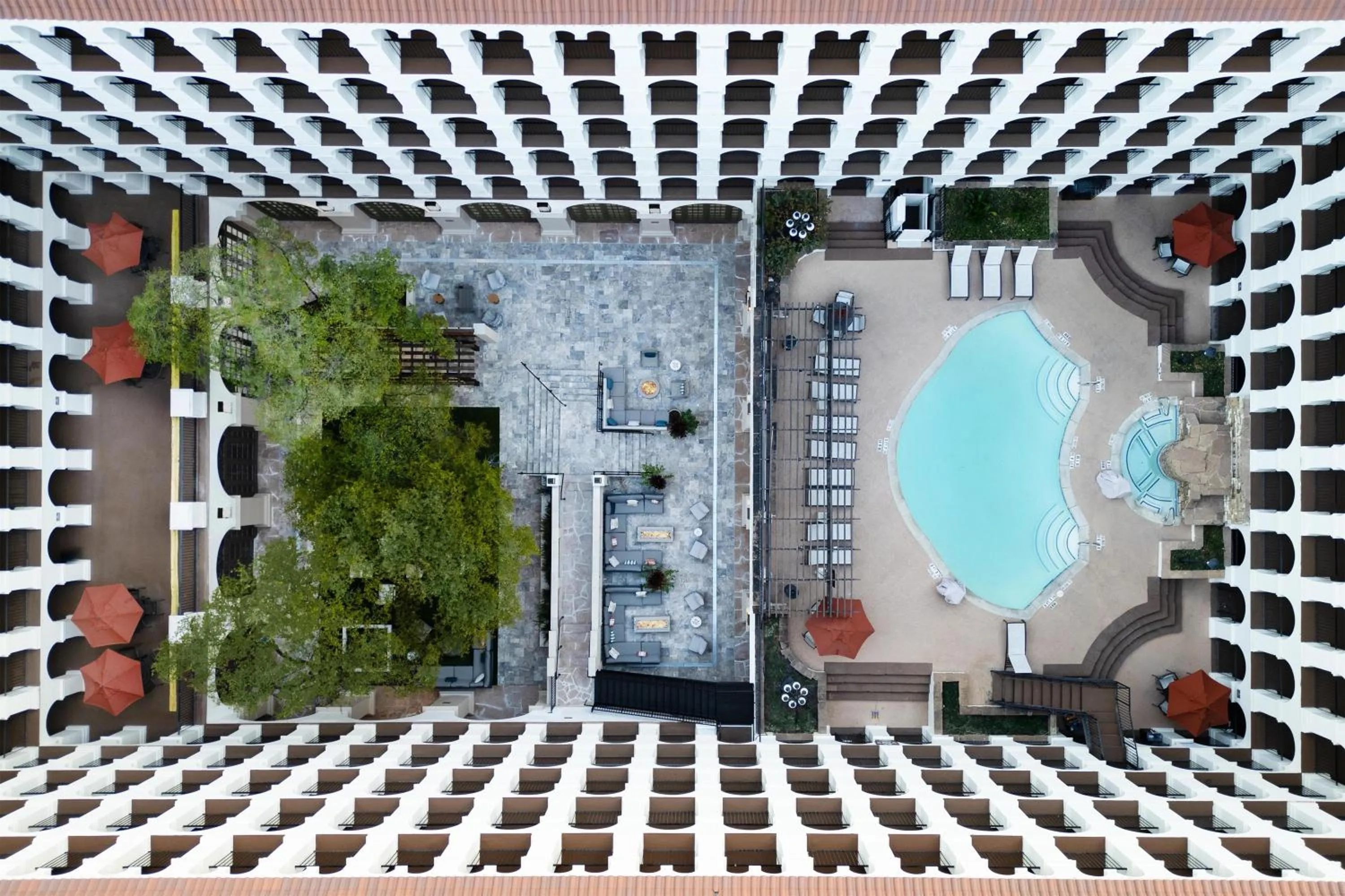 Inner courtyard view in DoubleTree by Hilton Austin