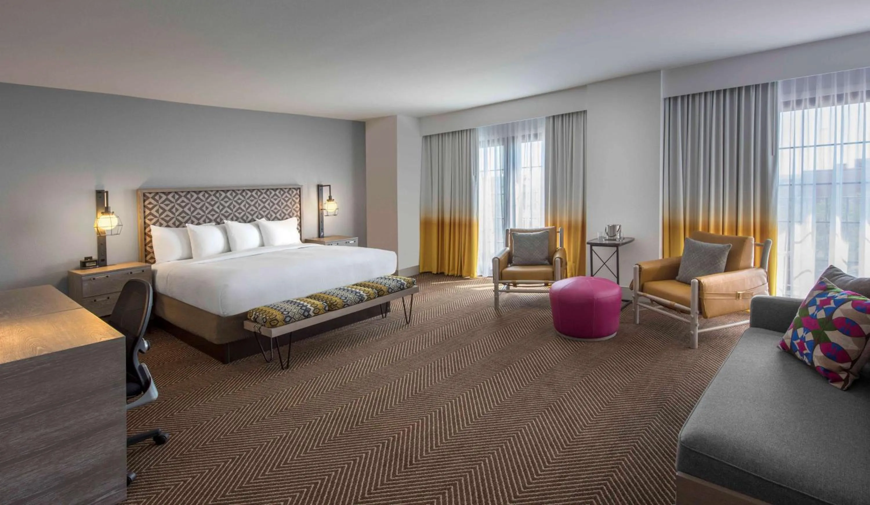 Bedroom, Bed in DoubleTree by Hilton Austin