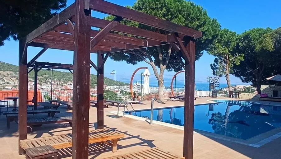 Swimming pool in My Solmaz Hotel