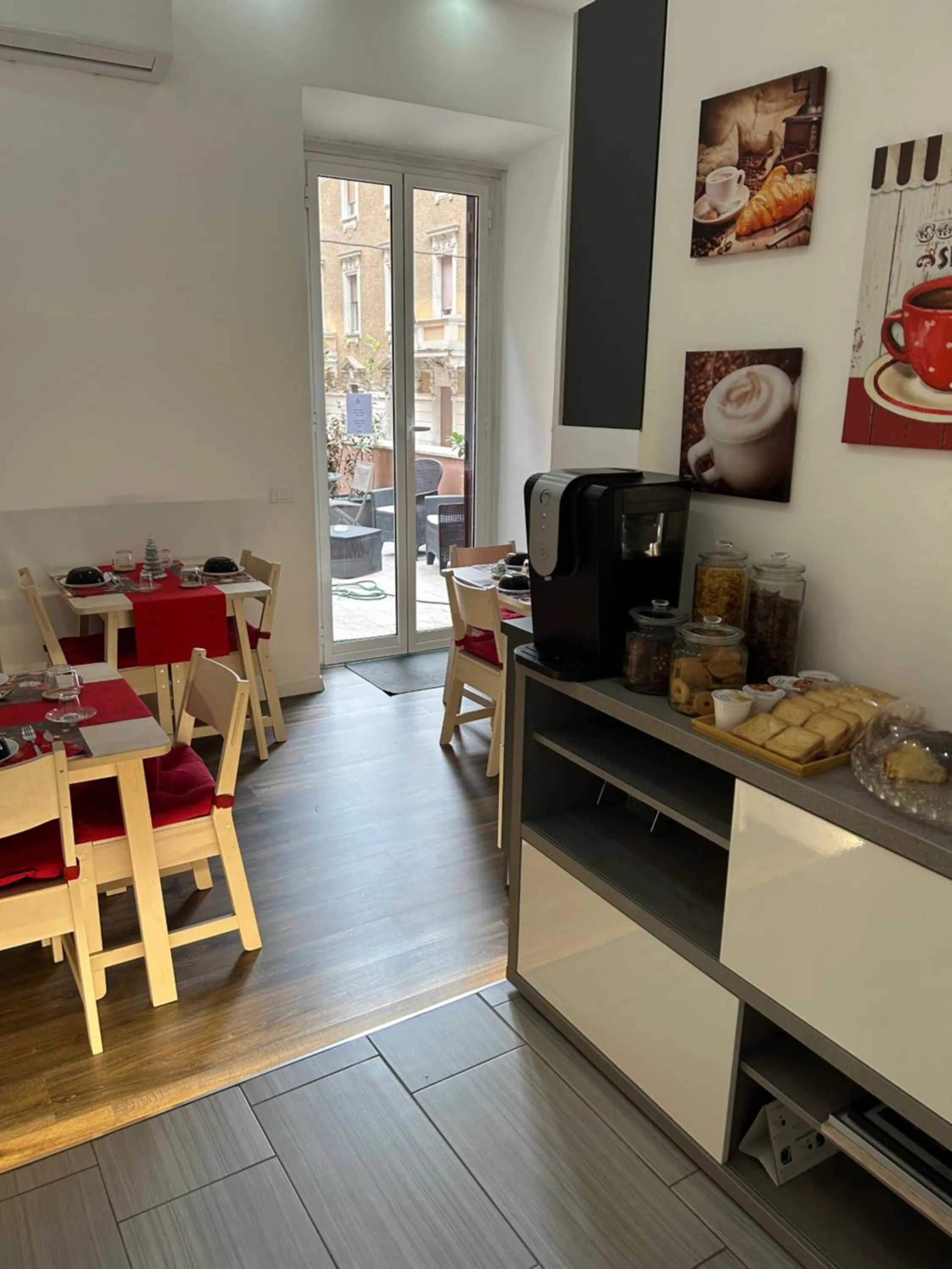 Breakfast in Domus Flavia B&B