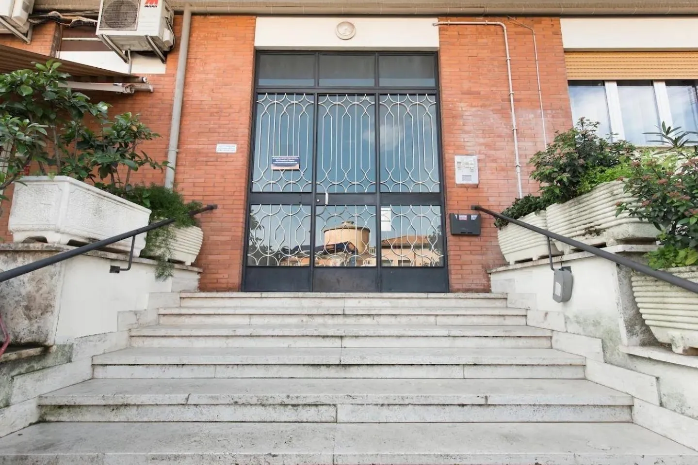 Facade/entrance in Interno 1 Ciampino Roma Luxury Apartment con balcone