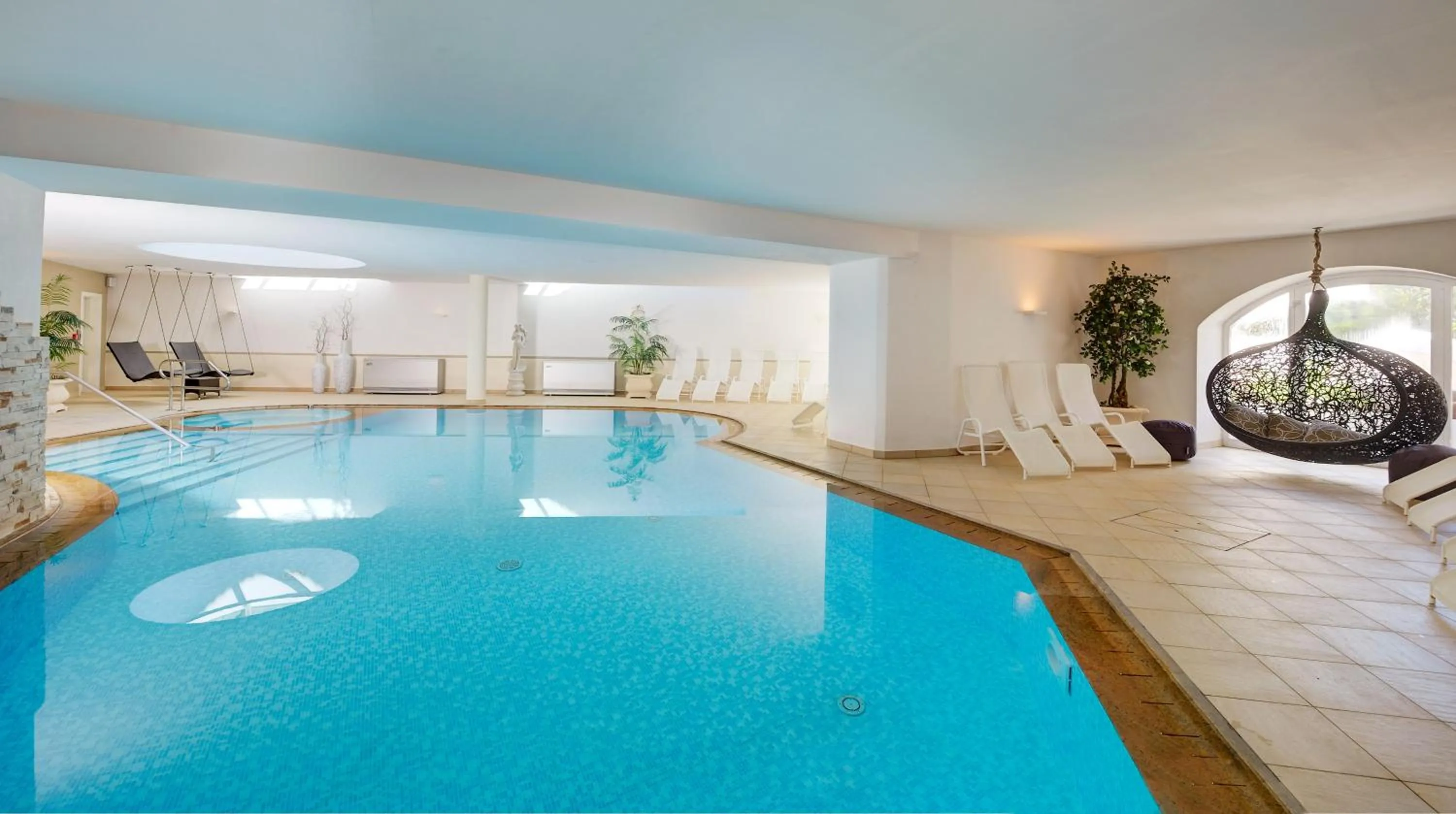 Swimming pool in Hotel Saltauserhof