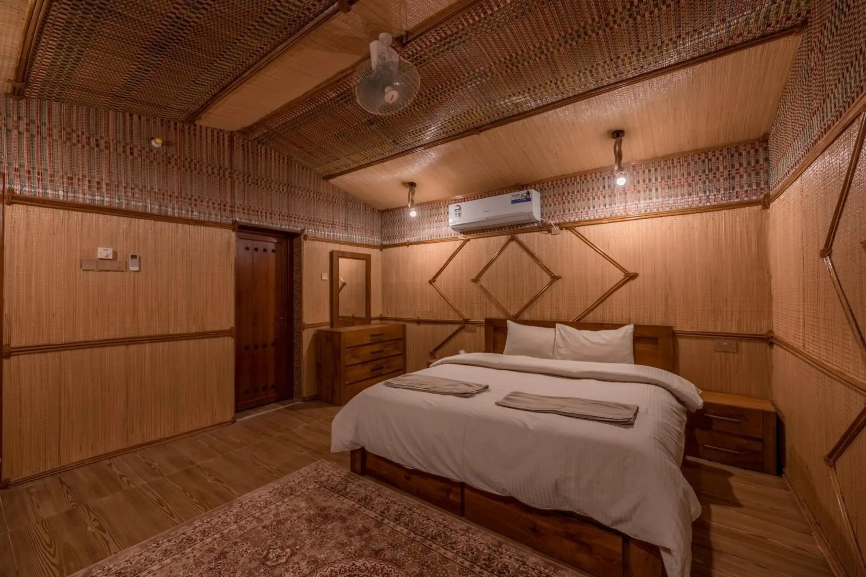 King Suite with Pool View in Antique Inn King Suite with Pool View in Antique Inn