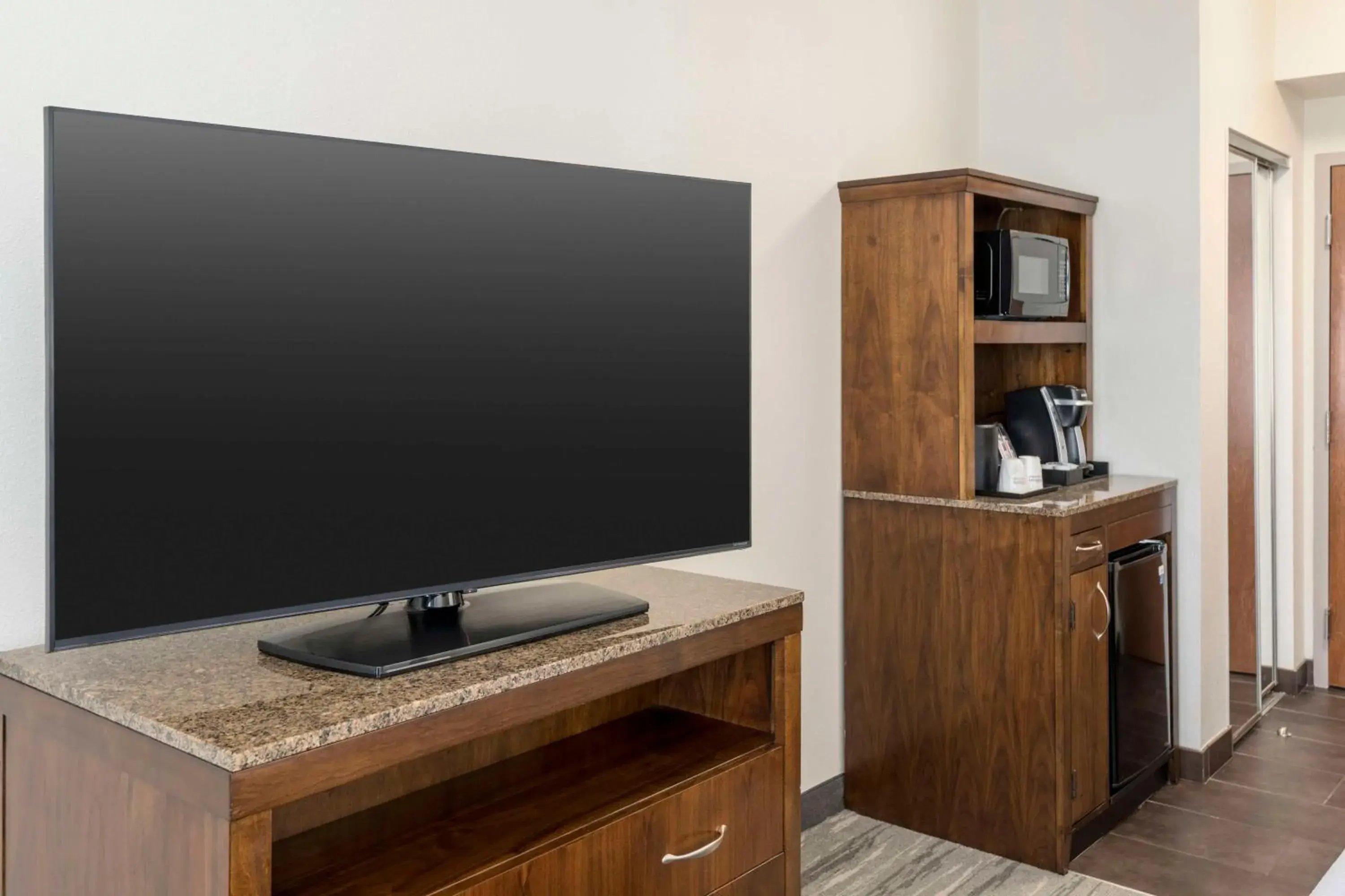 Photo of the whole room in Hilton Garden Inn Boca Raton Photo of the whole room in Hilton Garden Inn Boca Raton