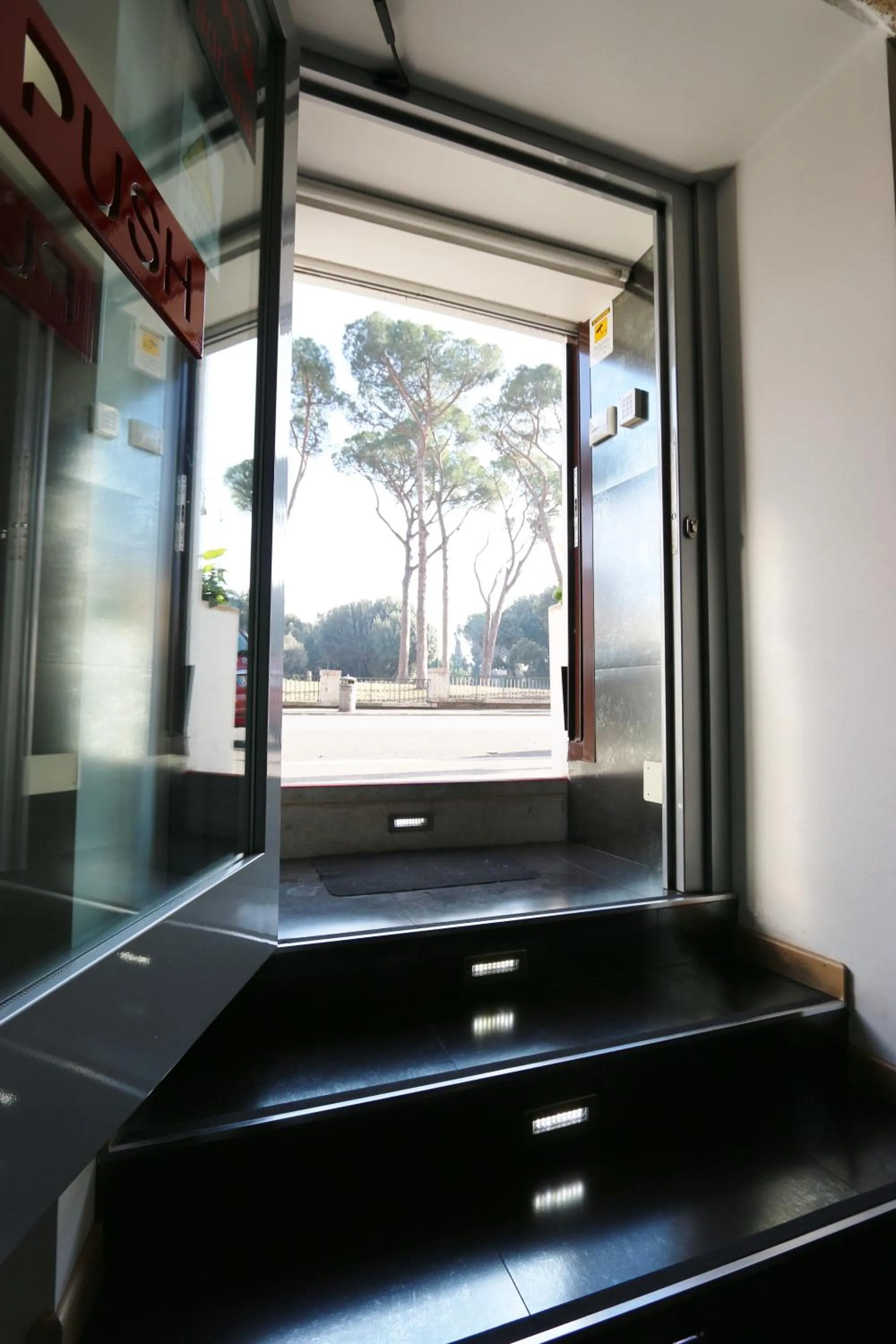 Facade/entrance in Residenza Adriana