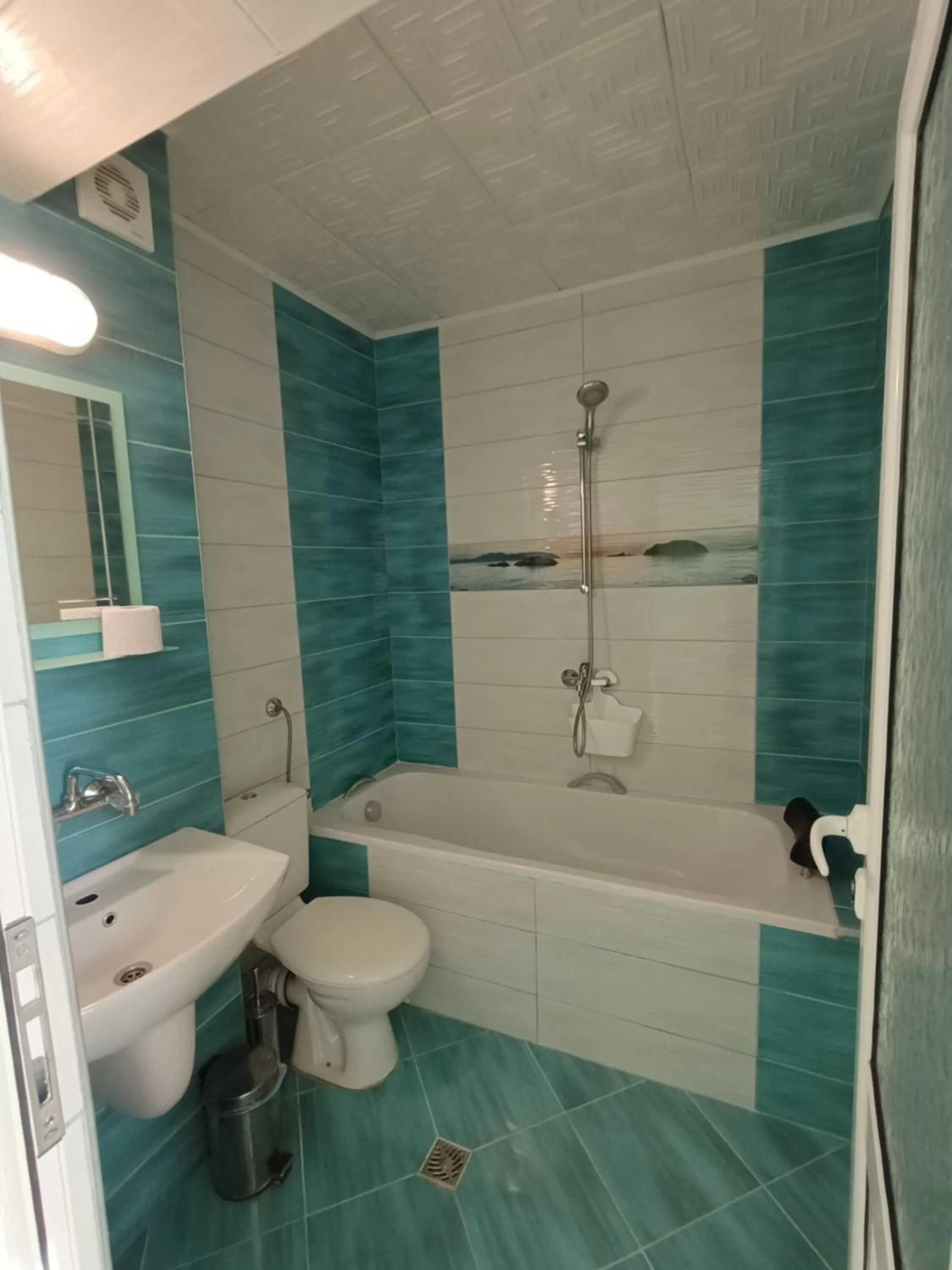 Shower in Morska Zvezda Guest House
