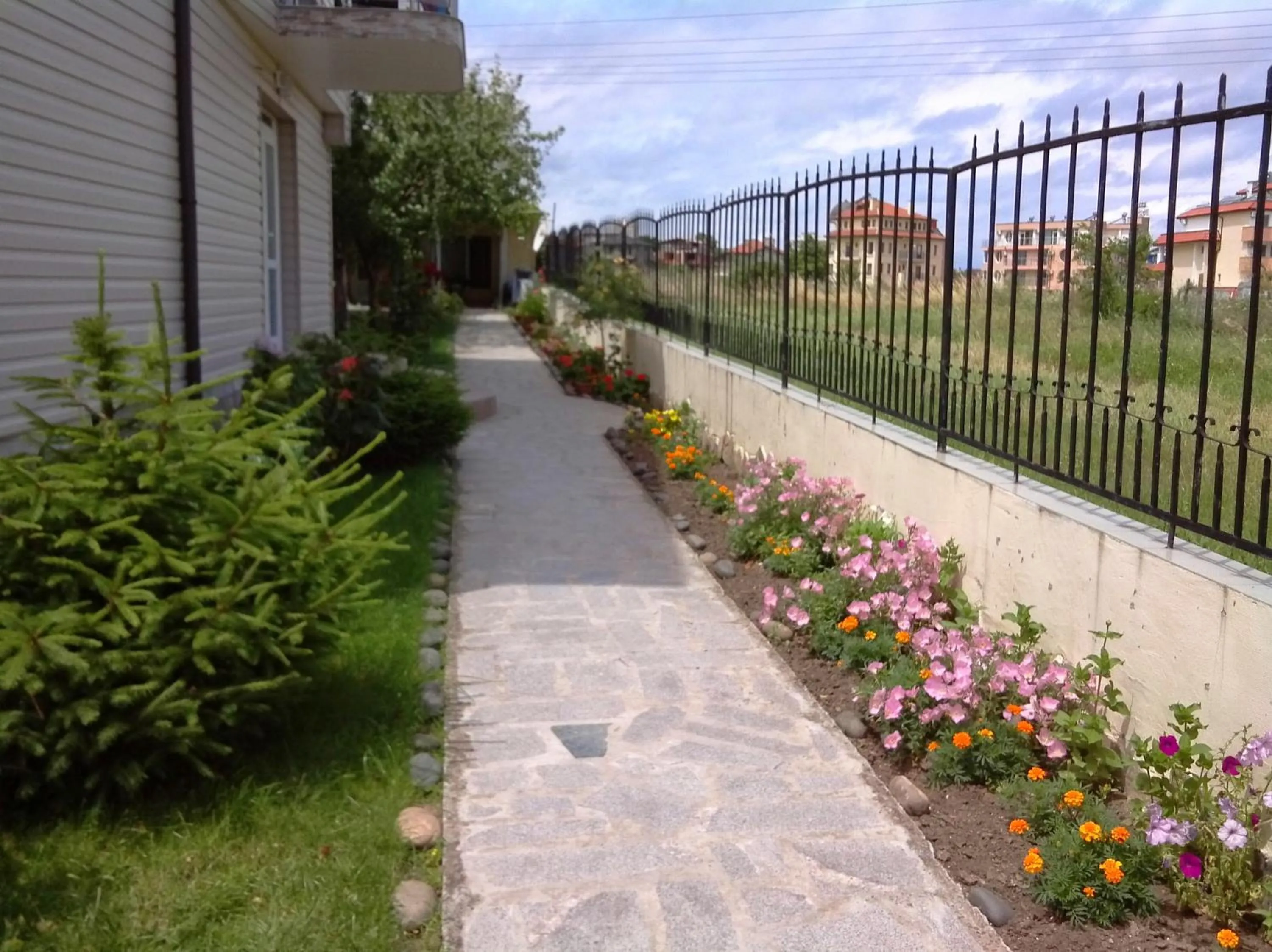 Spring in Morska Zvezda Guest House