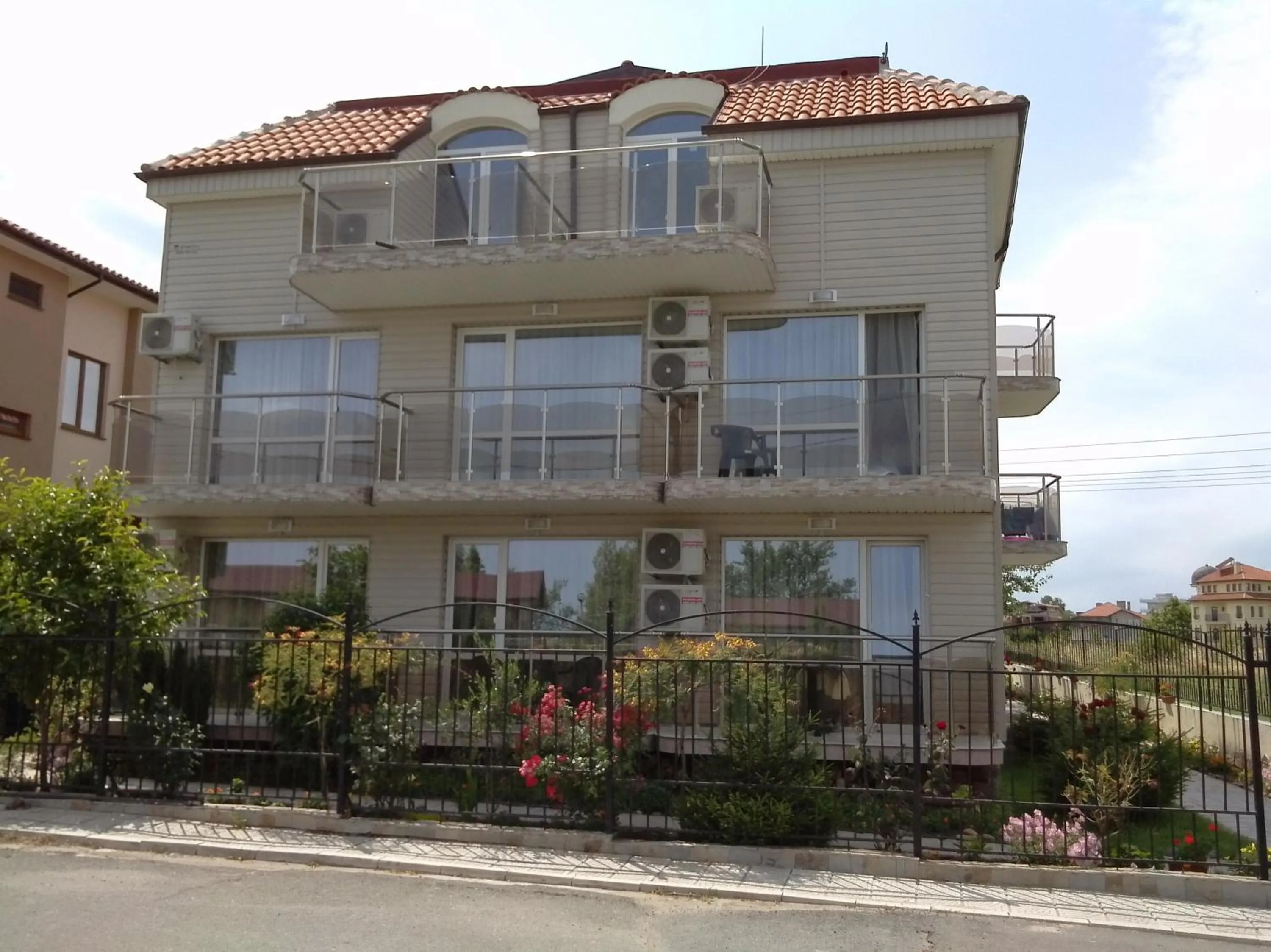 Property building in Morska Zvezda Guest House