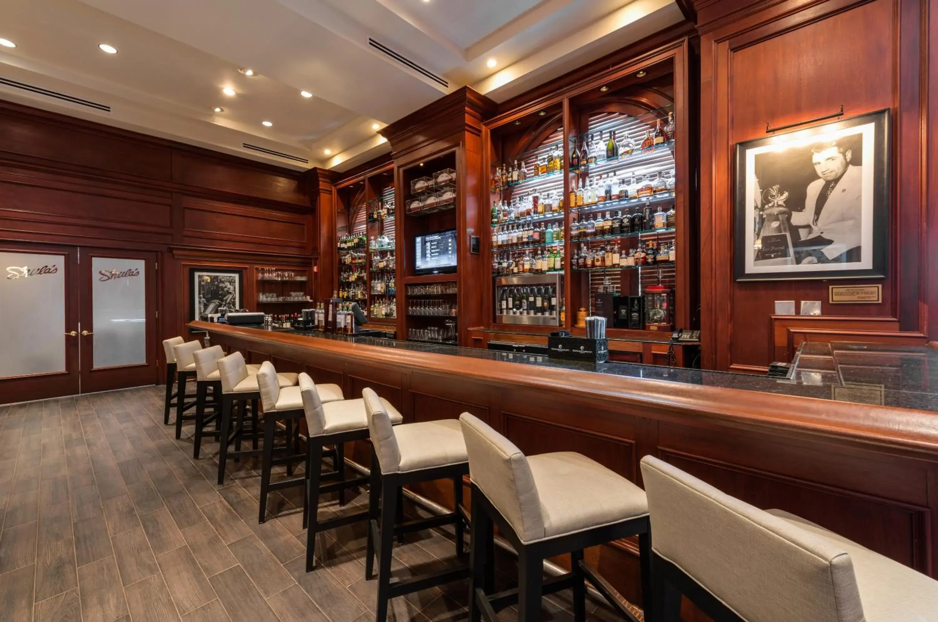 Restaurant/places to eat in Hilton Naples Restaurant/places to eat in Hilton Naples