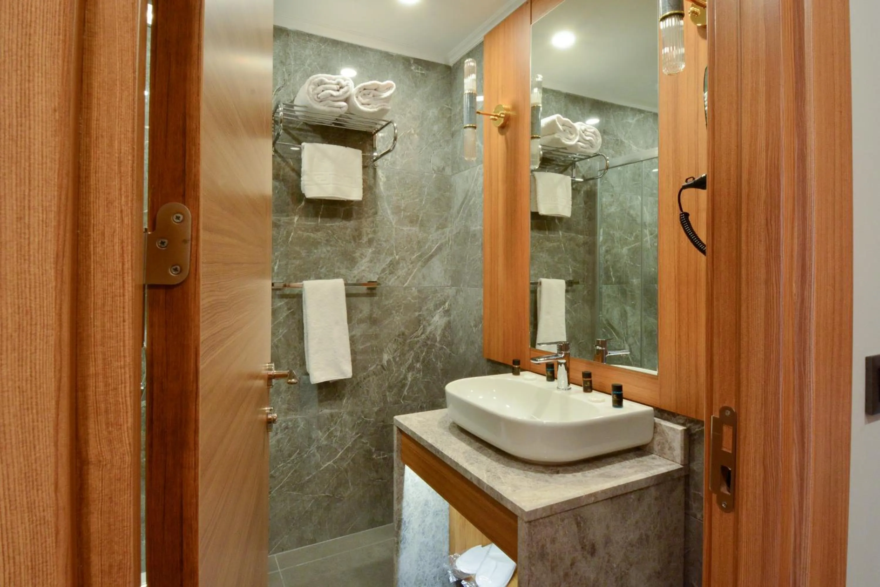 Bathroom in Expoist Hotel