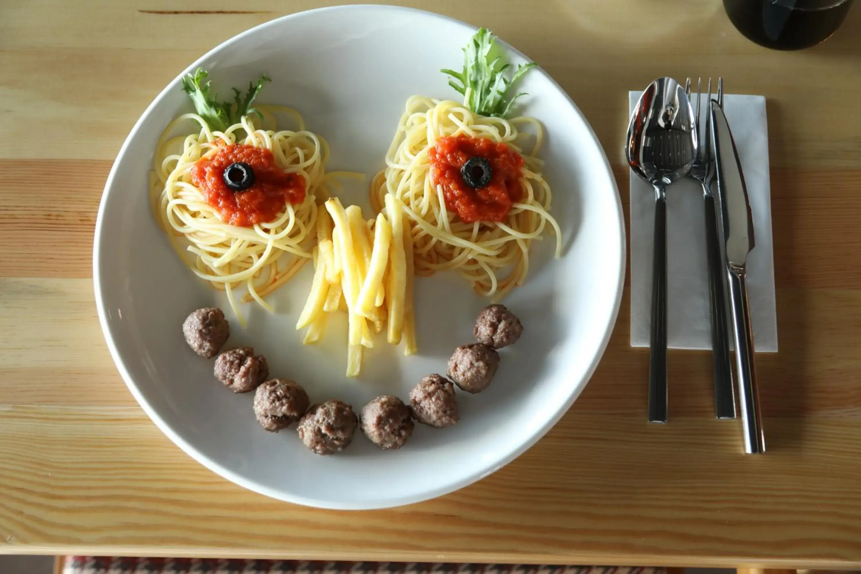 Restaurant/places to eat in Expoist Hotel Restaurant/places to eat in Expoist Hotel